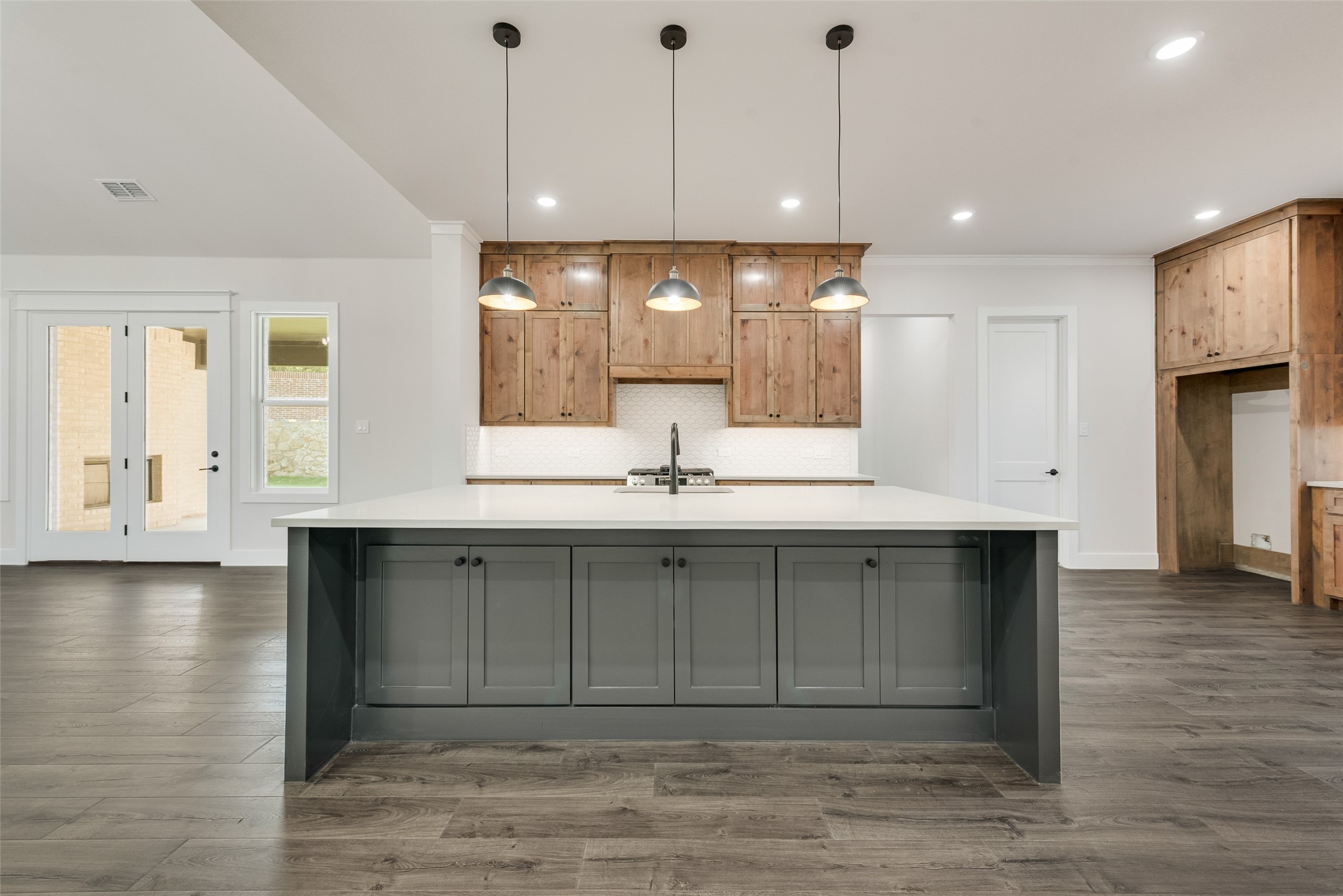 1349 Benjamin Trail