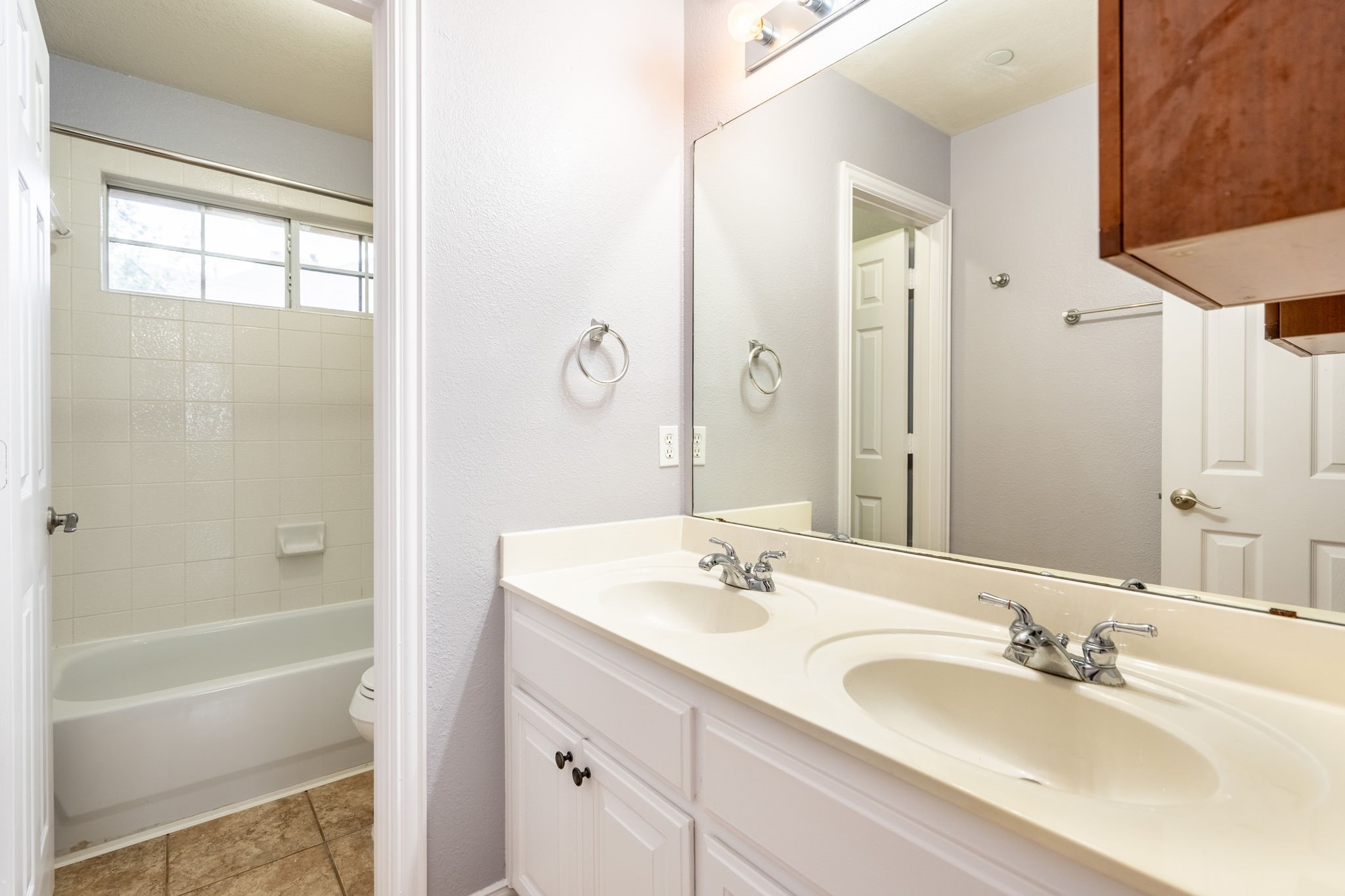 428 Long Cove Court