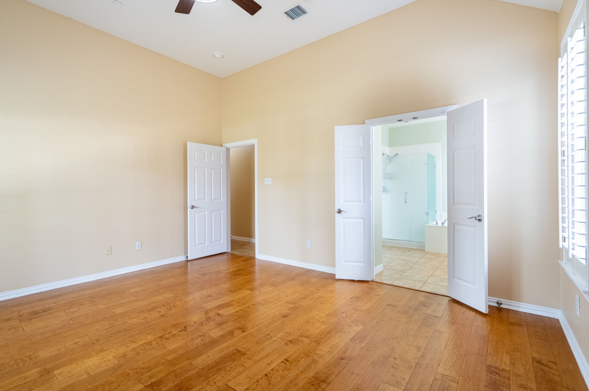 428 Long Cove Court