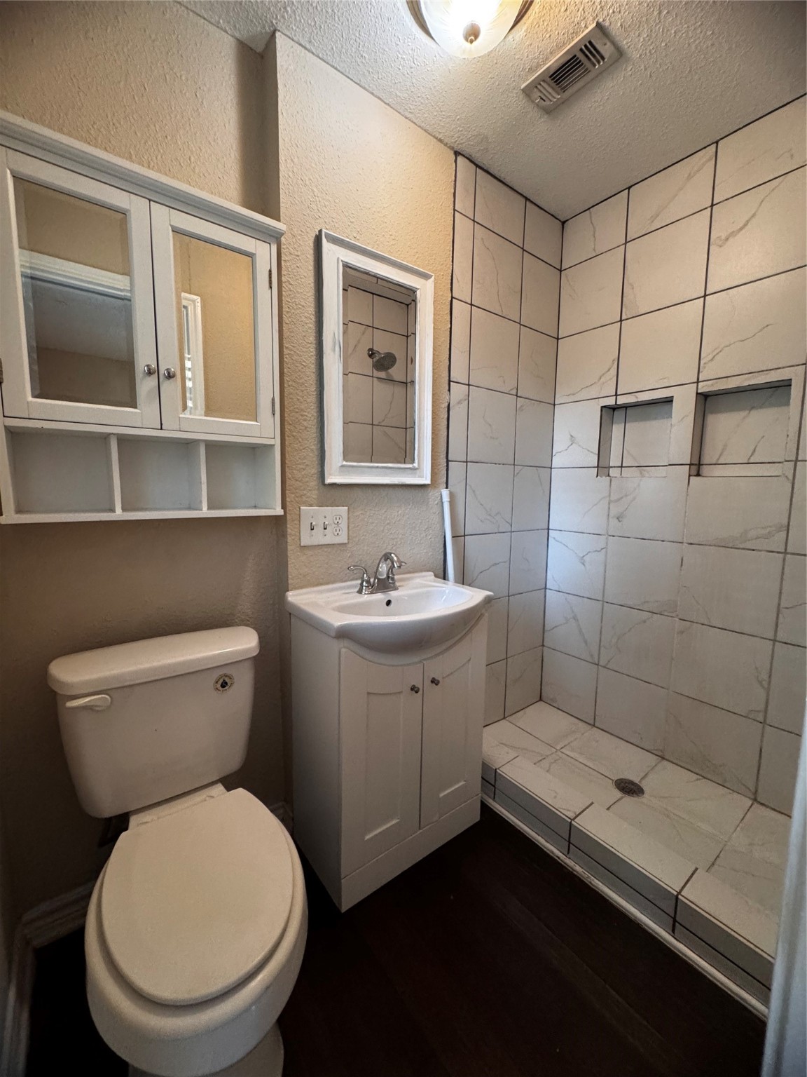 203 Joe White Street