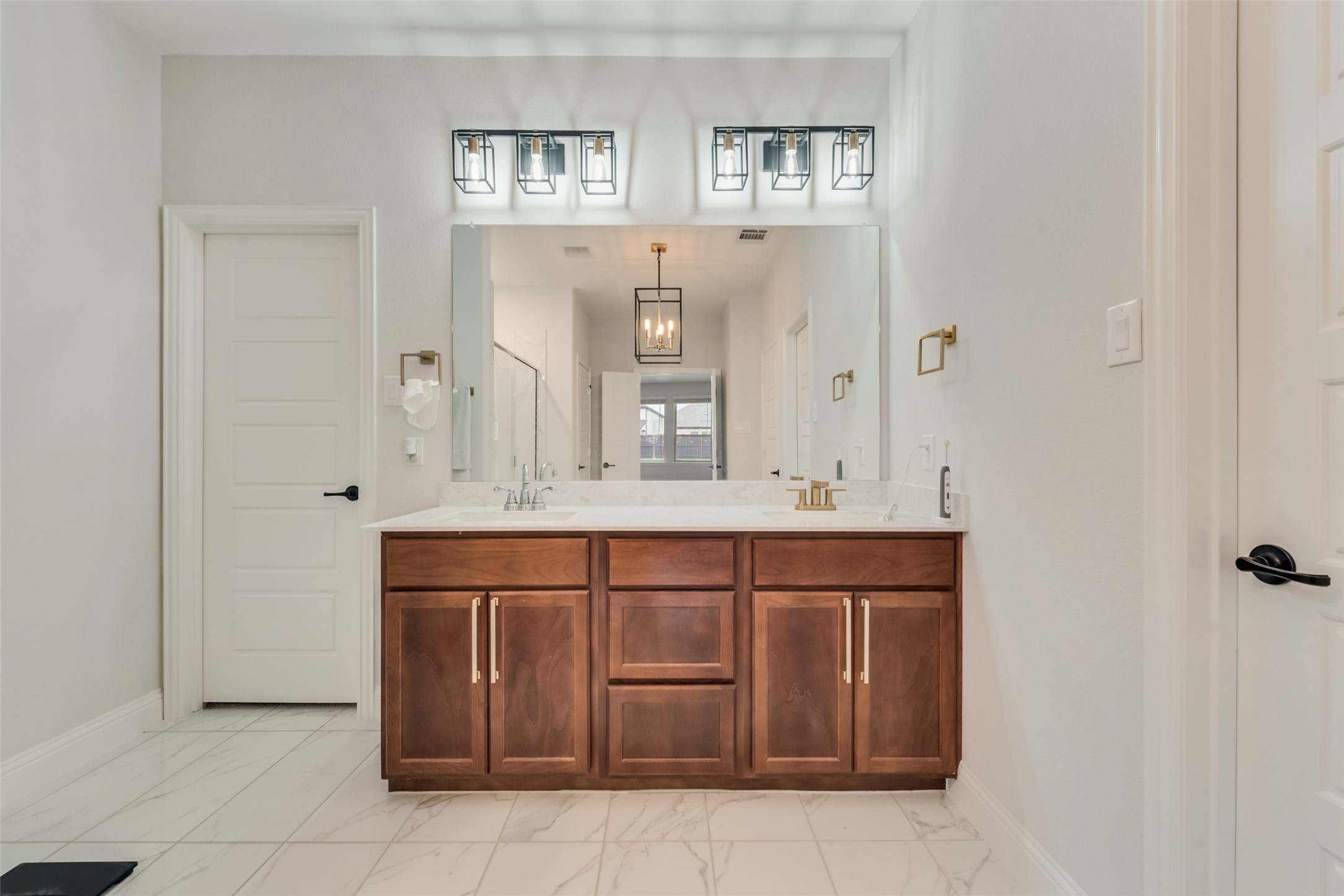 2900 Evergreen Trail