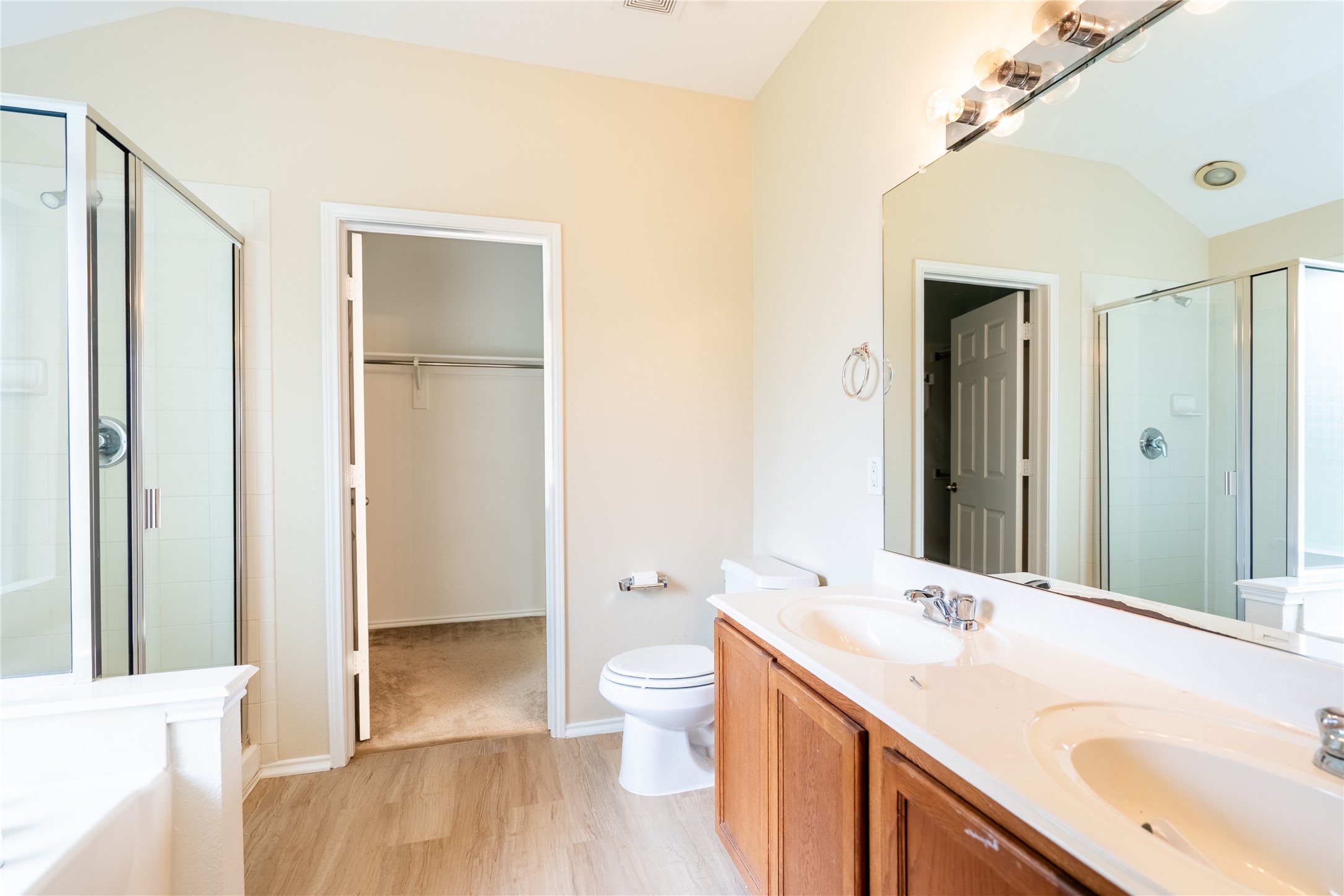 3696 Chestnut Trail