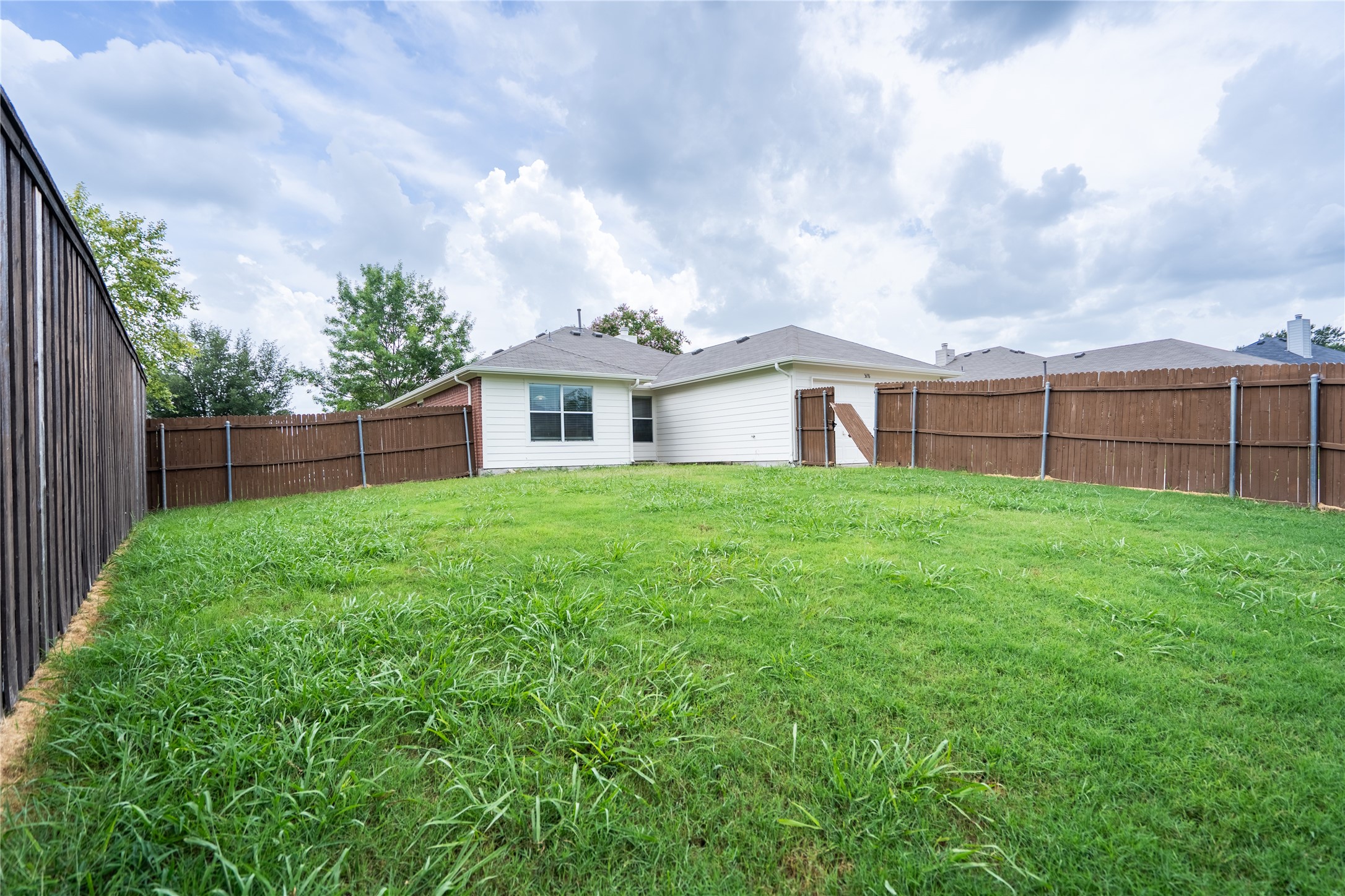 3696 Chestnut Trail