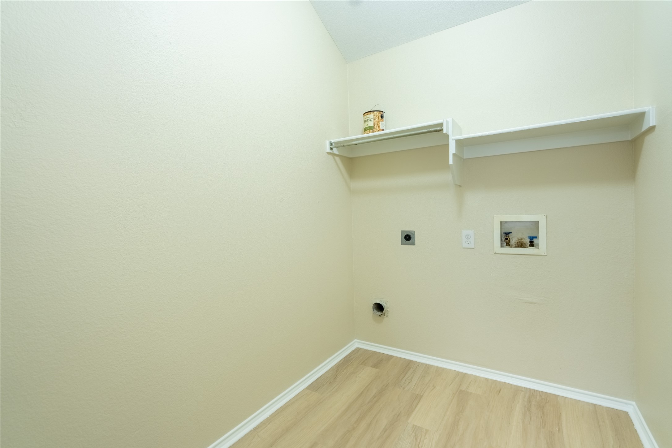 3696 Chestnut Trail
