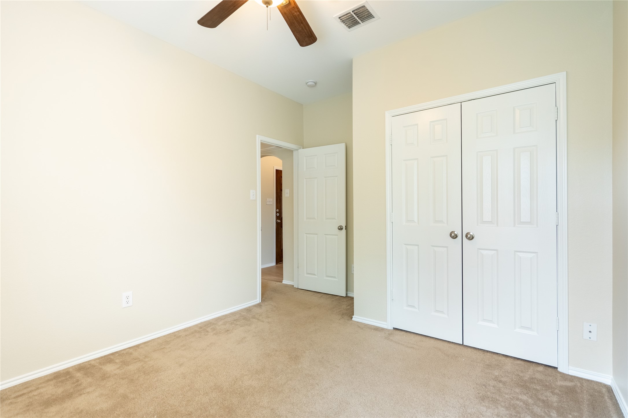 3696 Chestnut Trail
