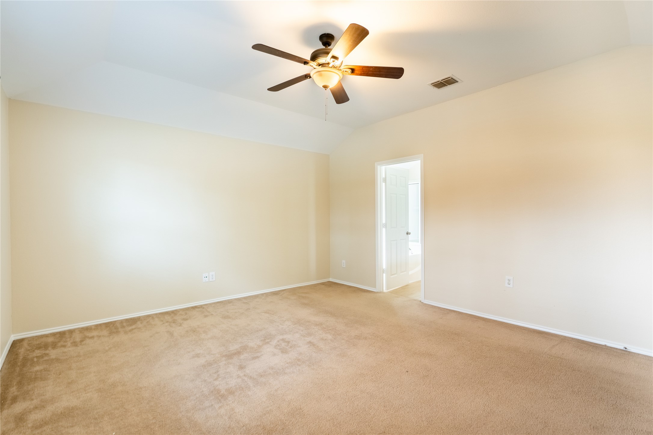 3696 Chestnut Trail