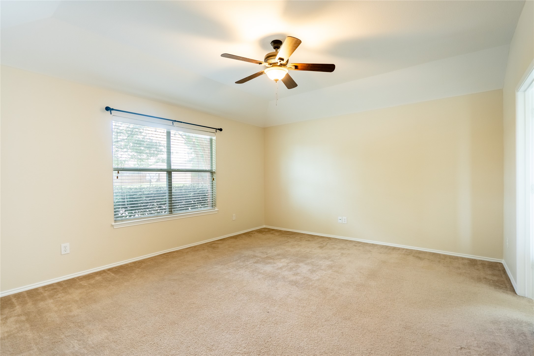 3696 Chestnut Trail