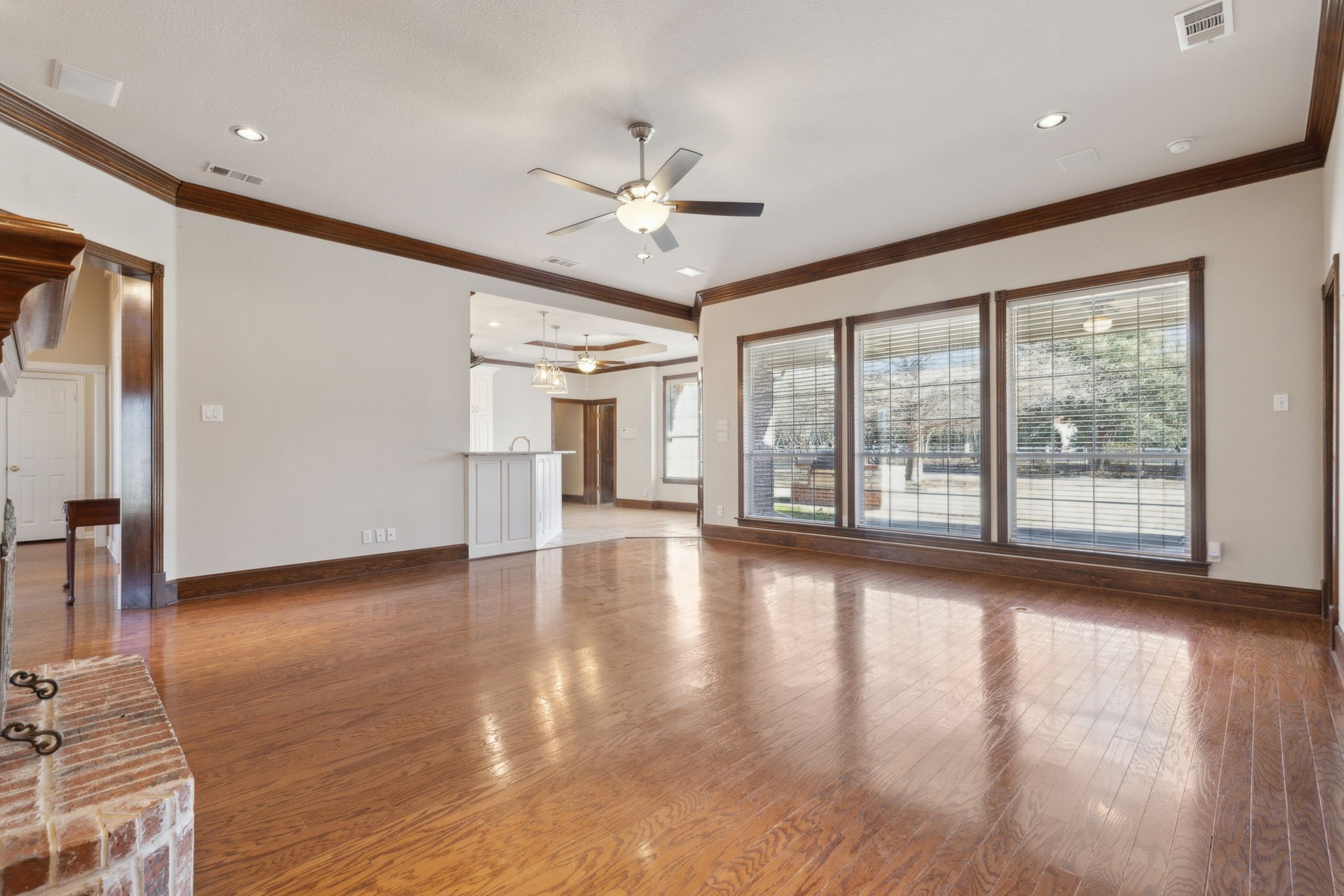 155 Willowcrest