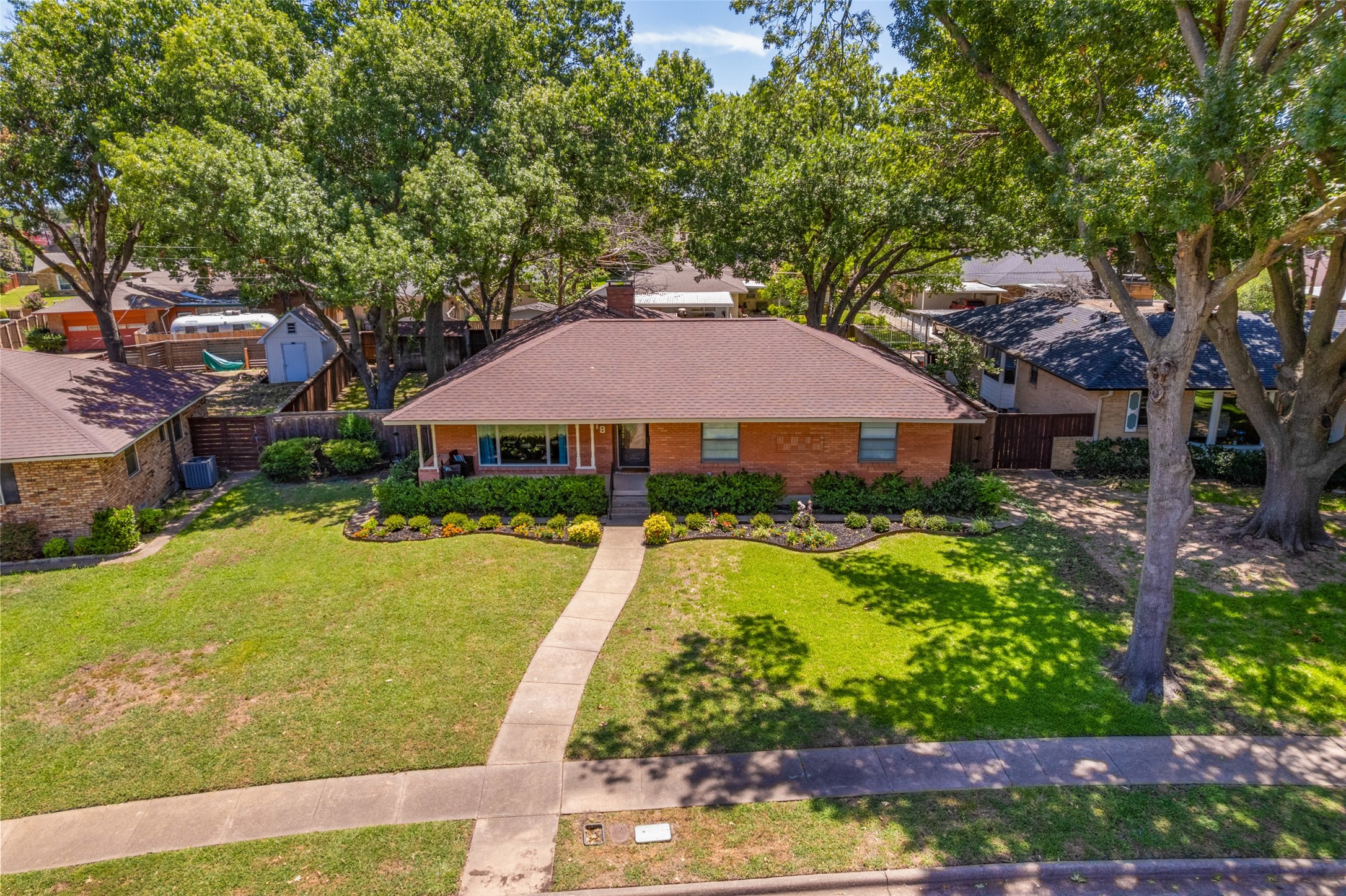 2118 Lansdowne Drive