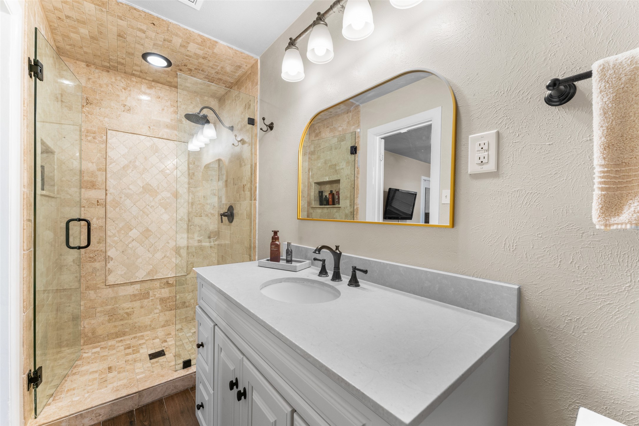 2118 Lansdowne Drive