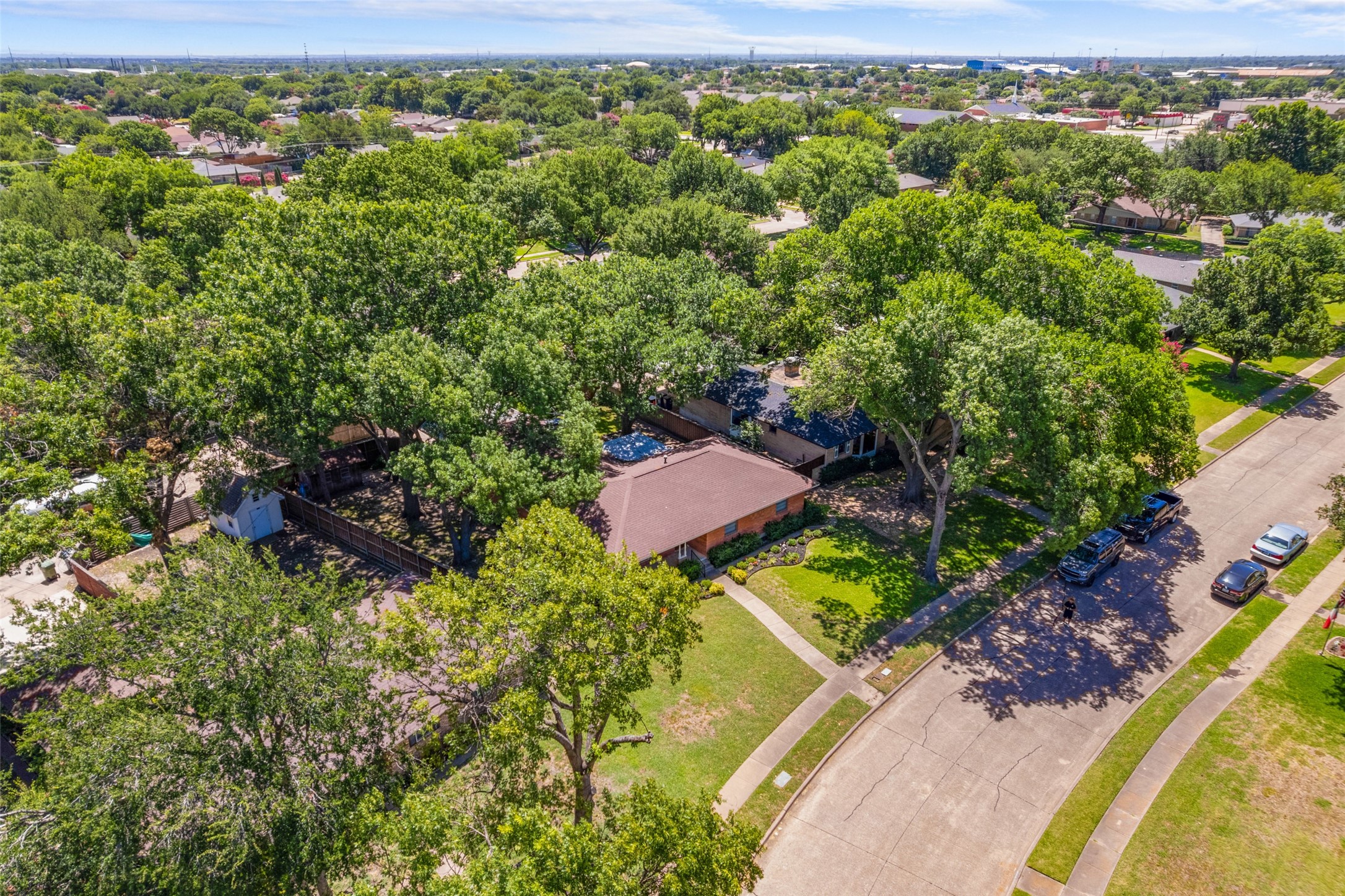 2118 Lansdowne Drive