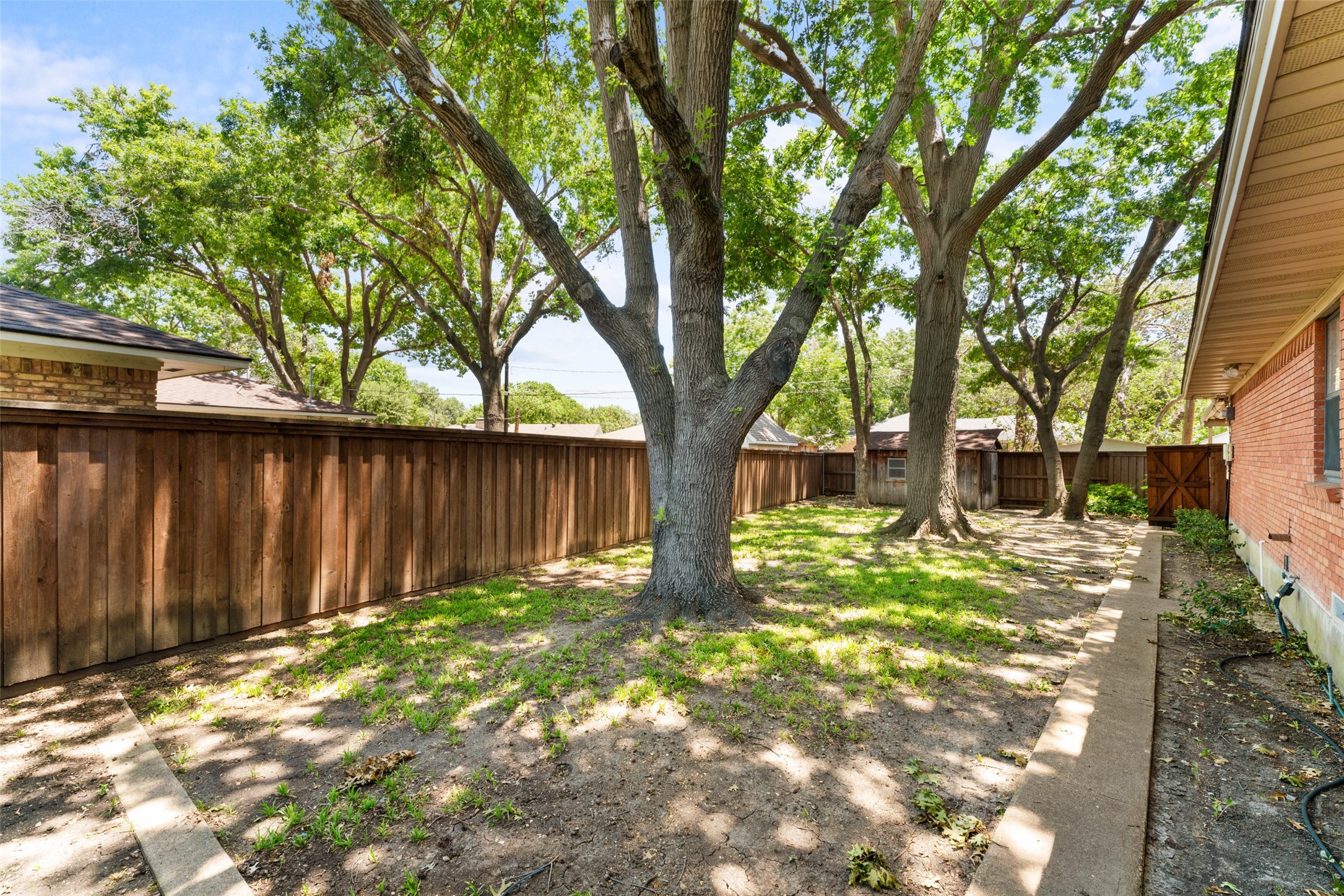 2118 Lansdowne Drive