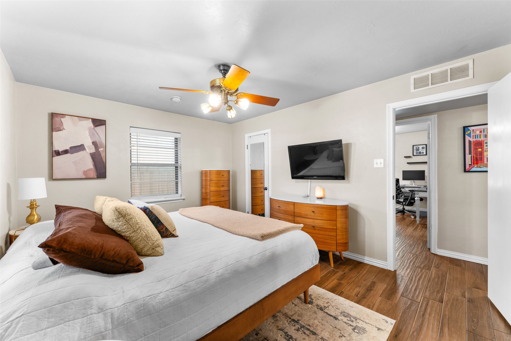 2118 Lansdowne Drive