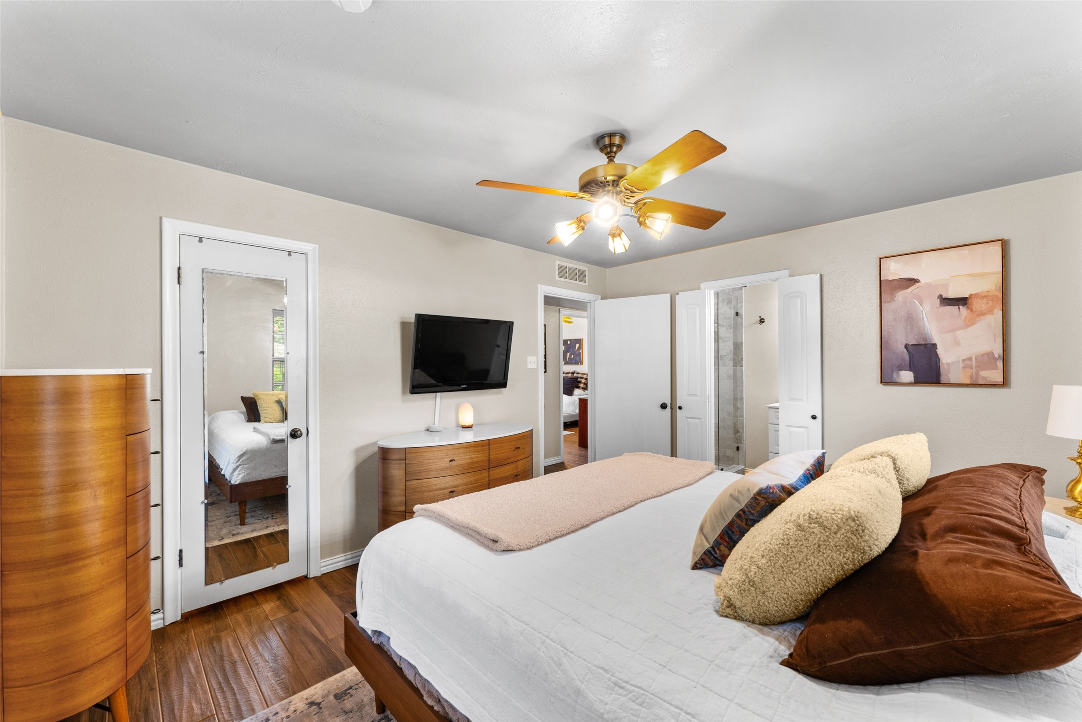 2118 Lansdowne Drive