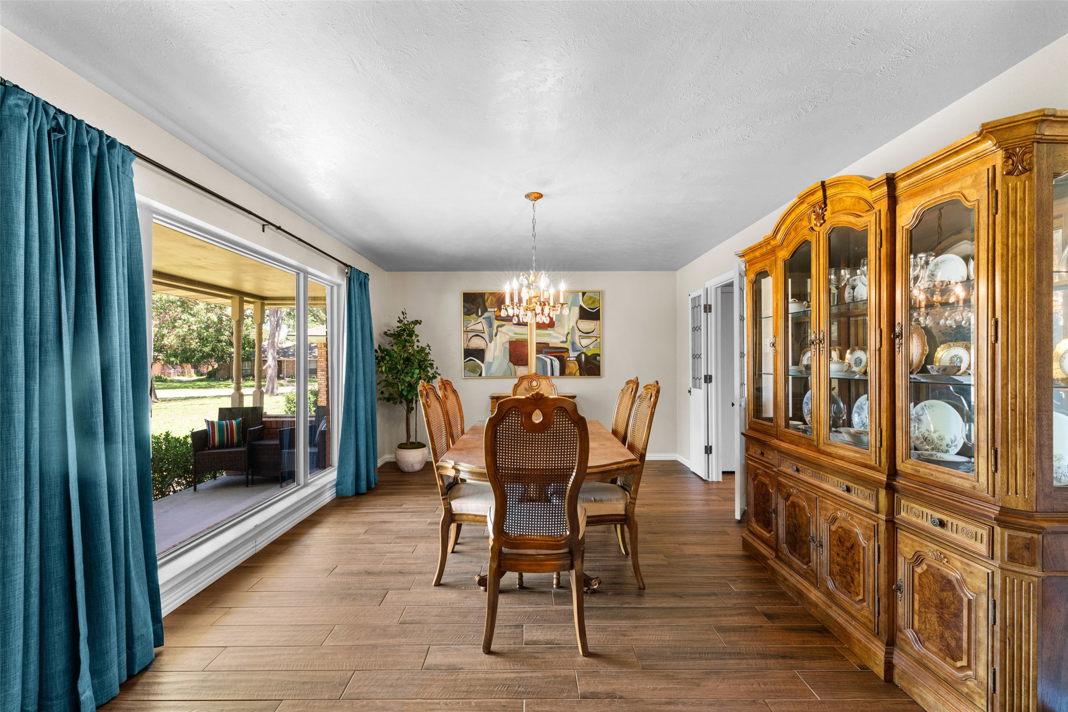 2118 Lansdowne Drive