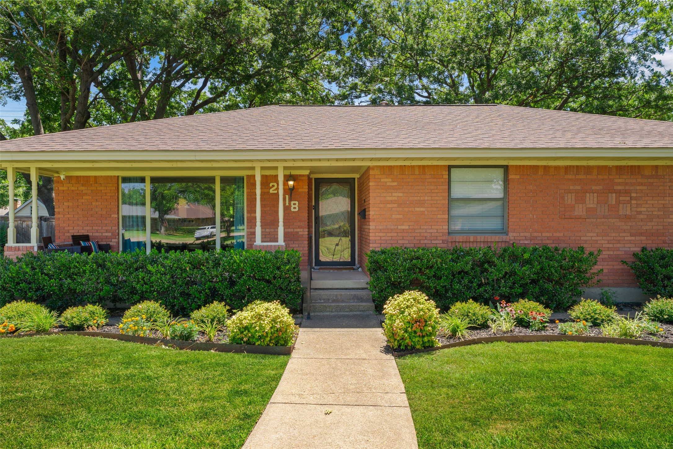 2118 Lansdowne Drive