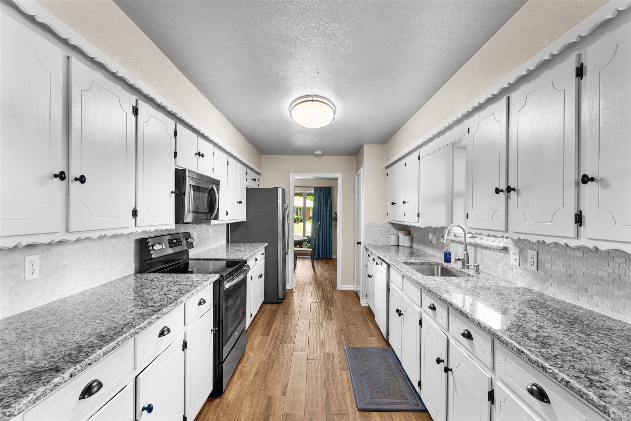 2118 Lansdowne Drive