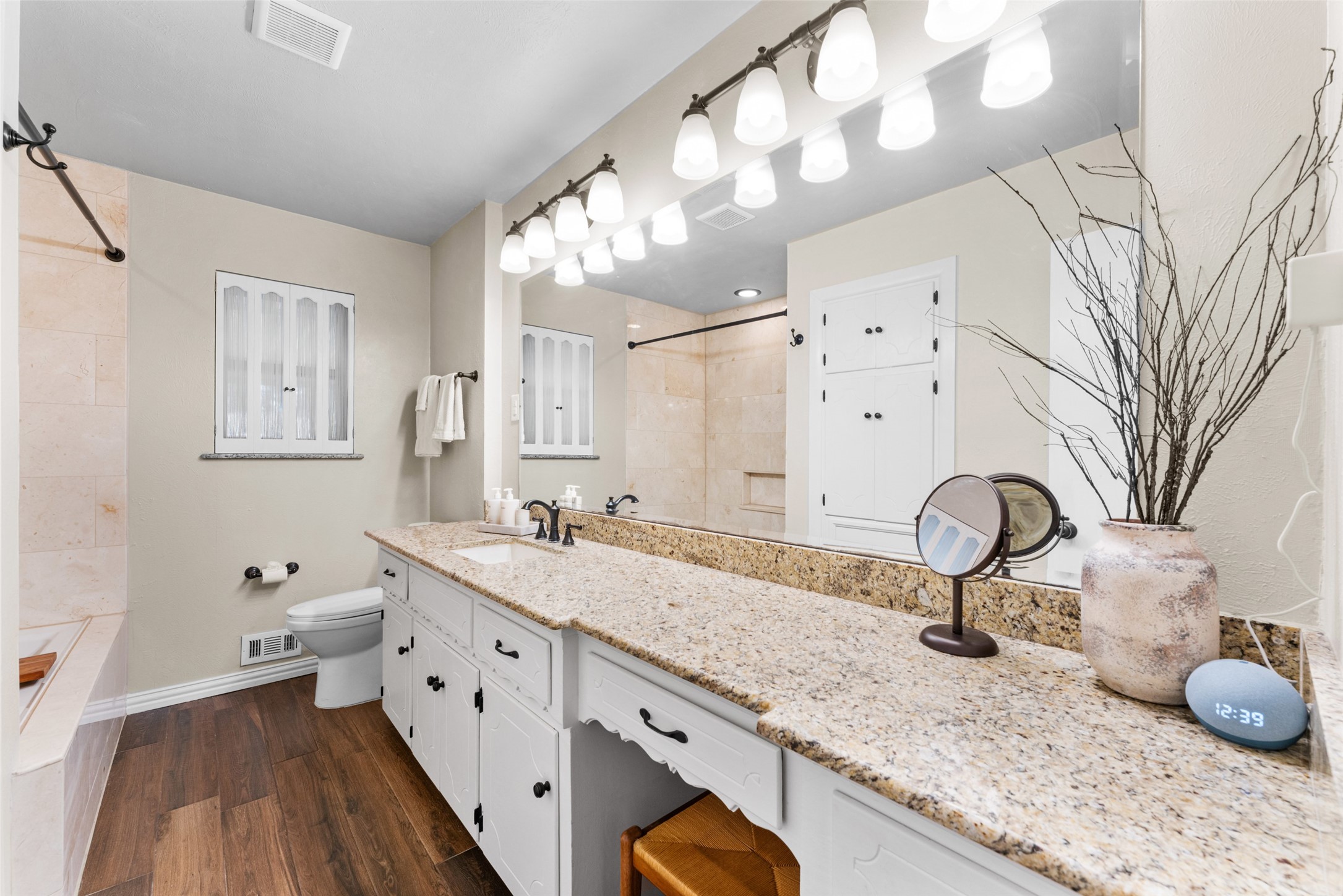 2118 Lansdowne Drive