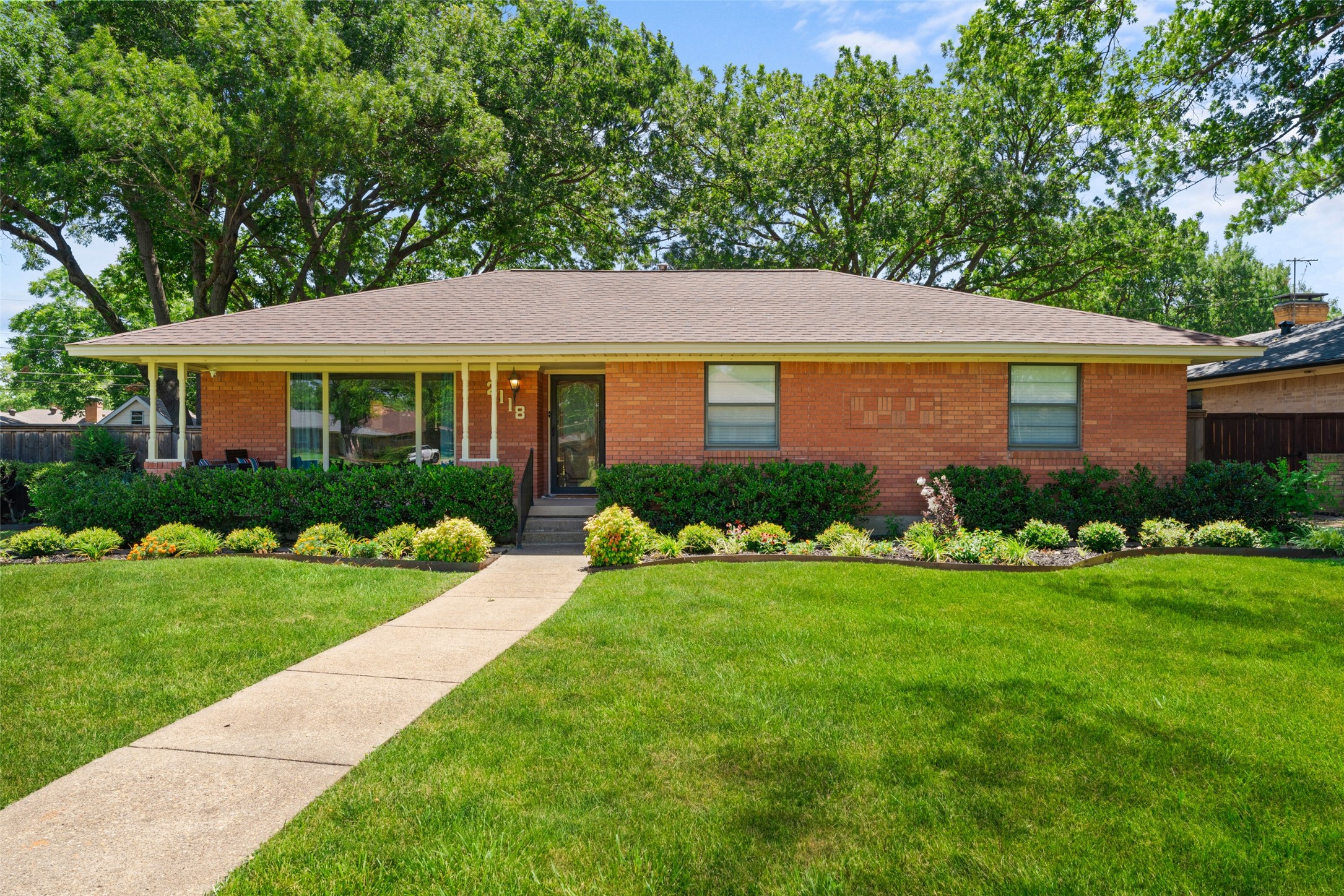 2118 Lansdowne Drive