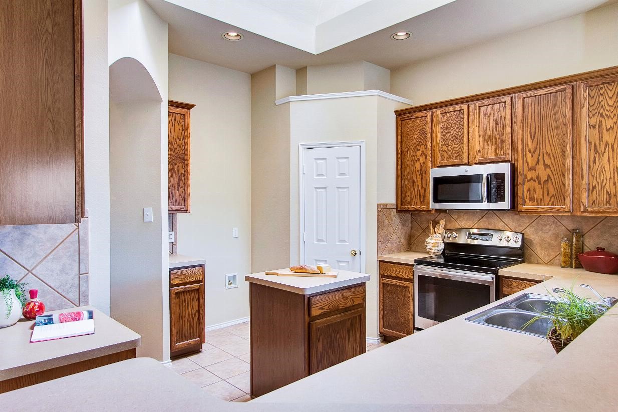 3108 Avery Lane