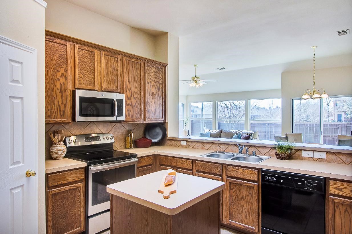 3108 Avery Lane