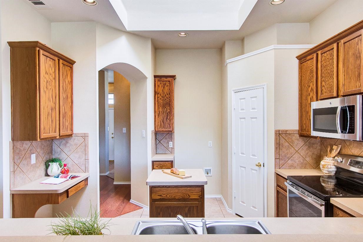 3108 Avery Lane