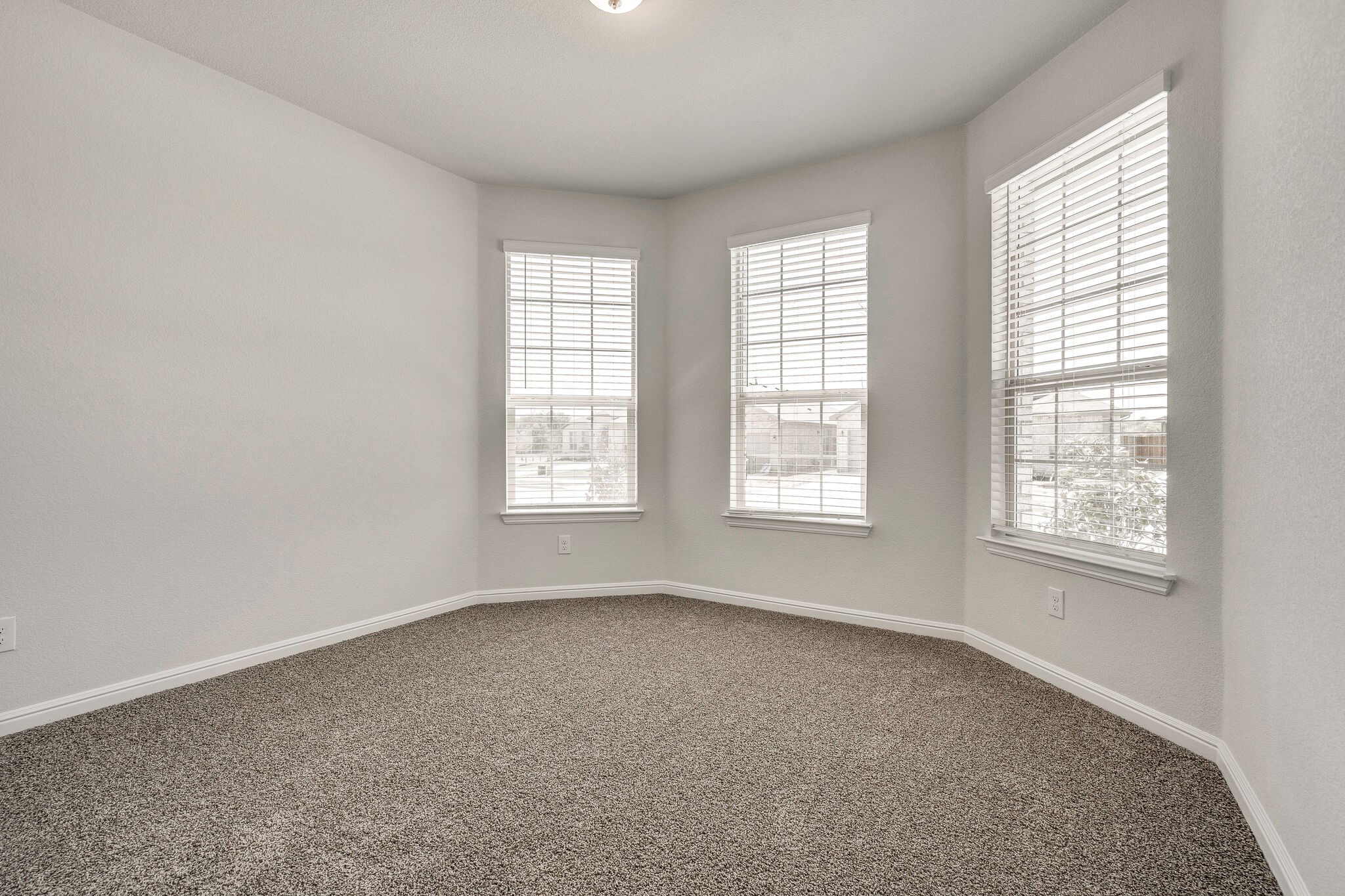 1441 Archway Court