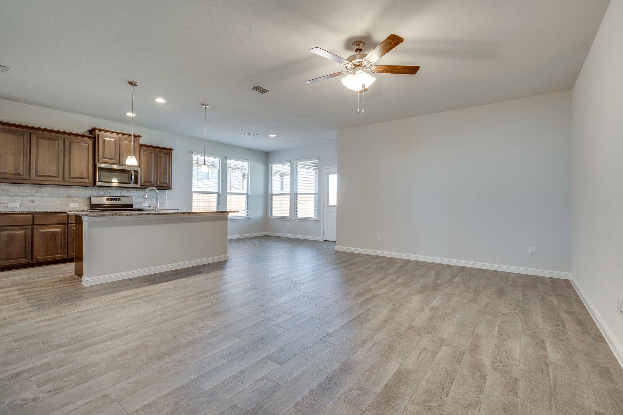 1441 Archway Court