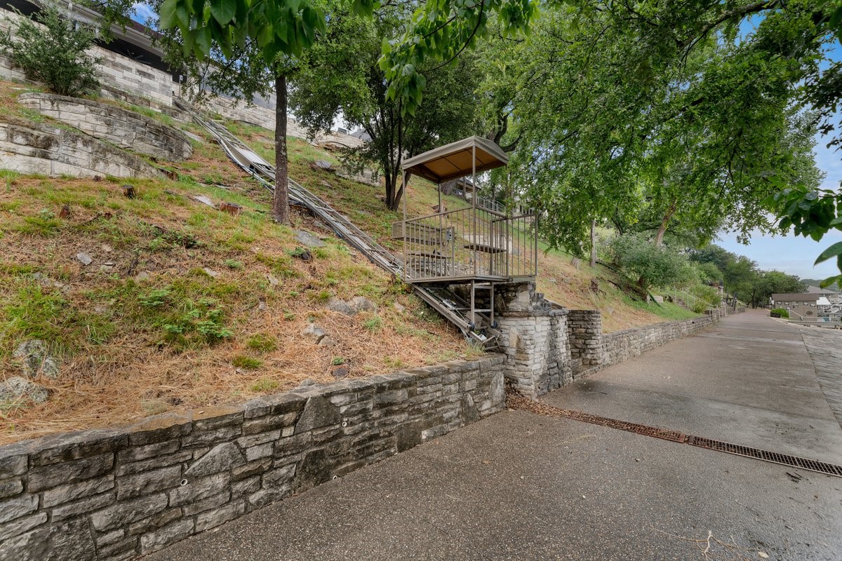 7004 Stone Bluff Court