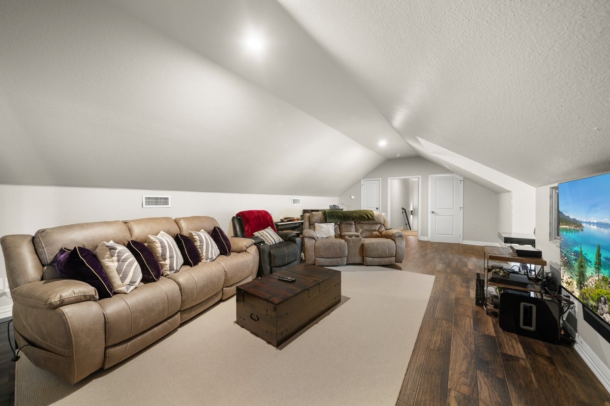 7004 Stone Bluff Court