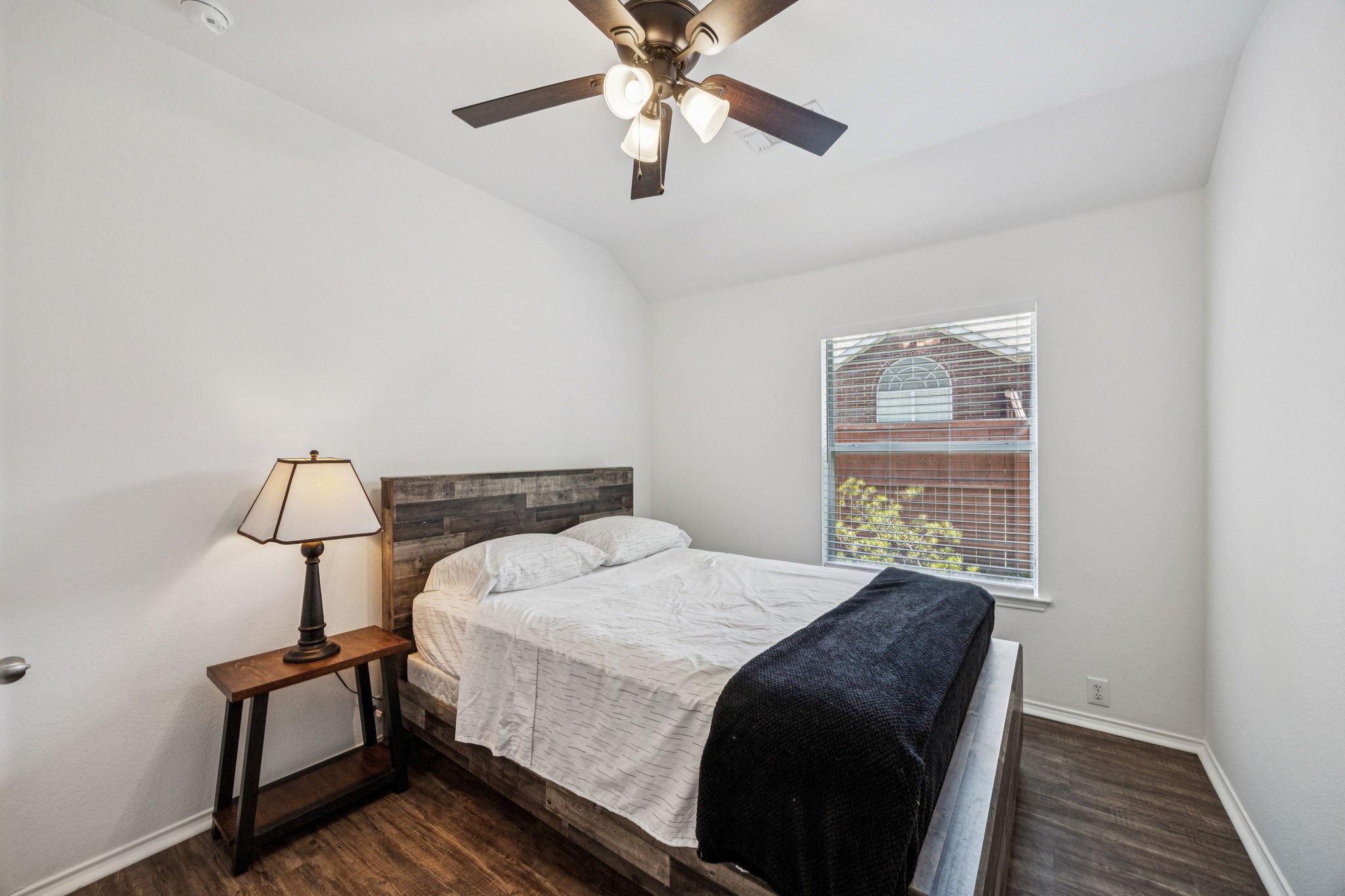 1419 Grass Valley