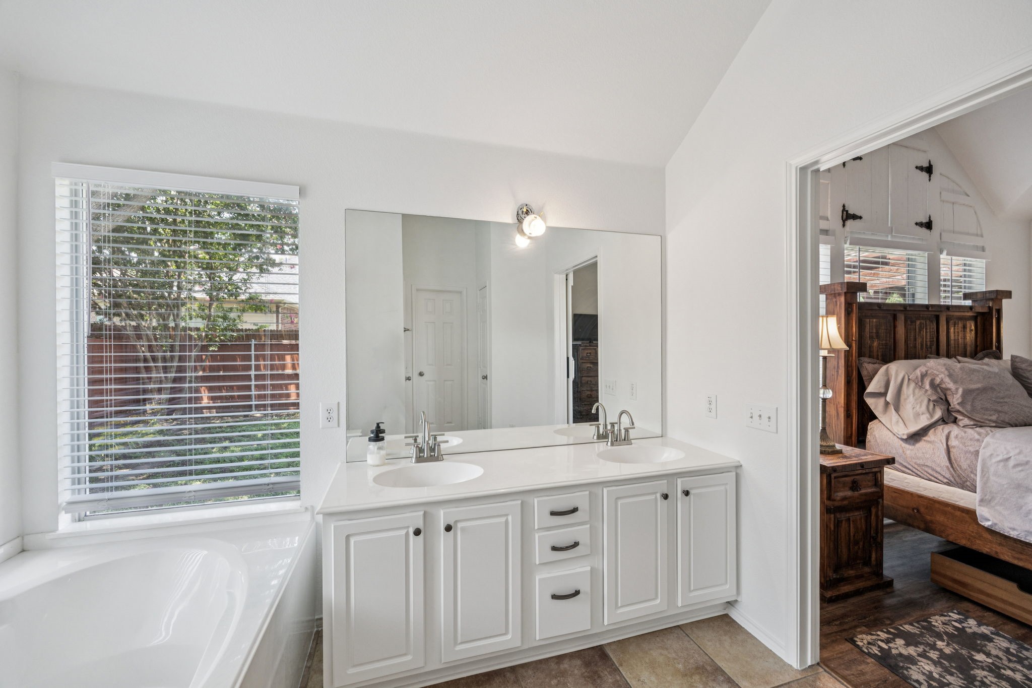 1419 Grass Valley