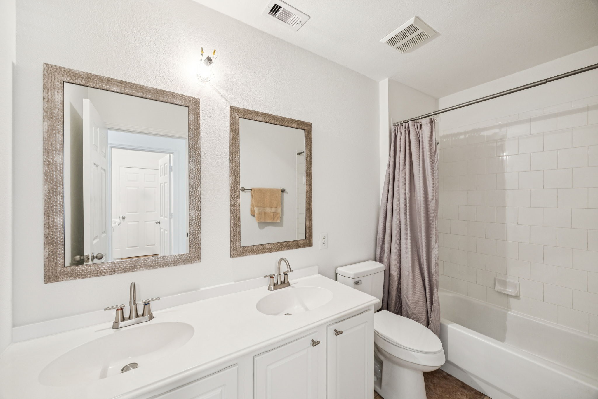 1419 Grass Valley