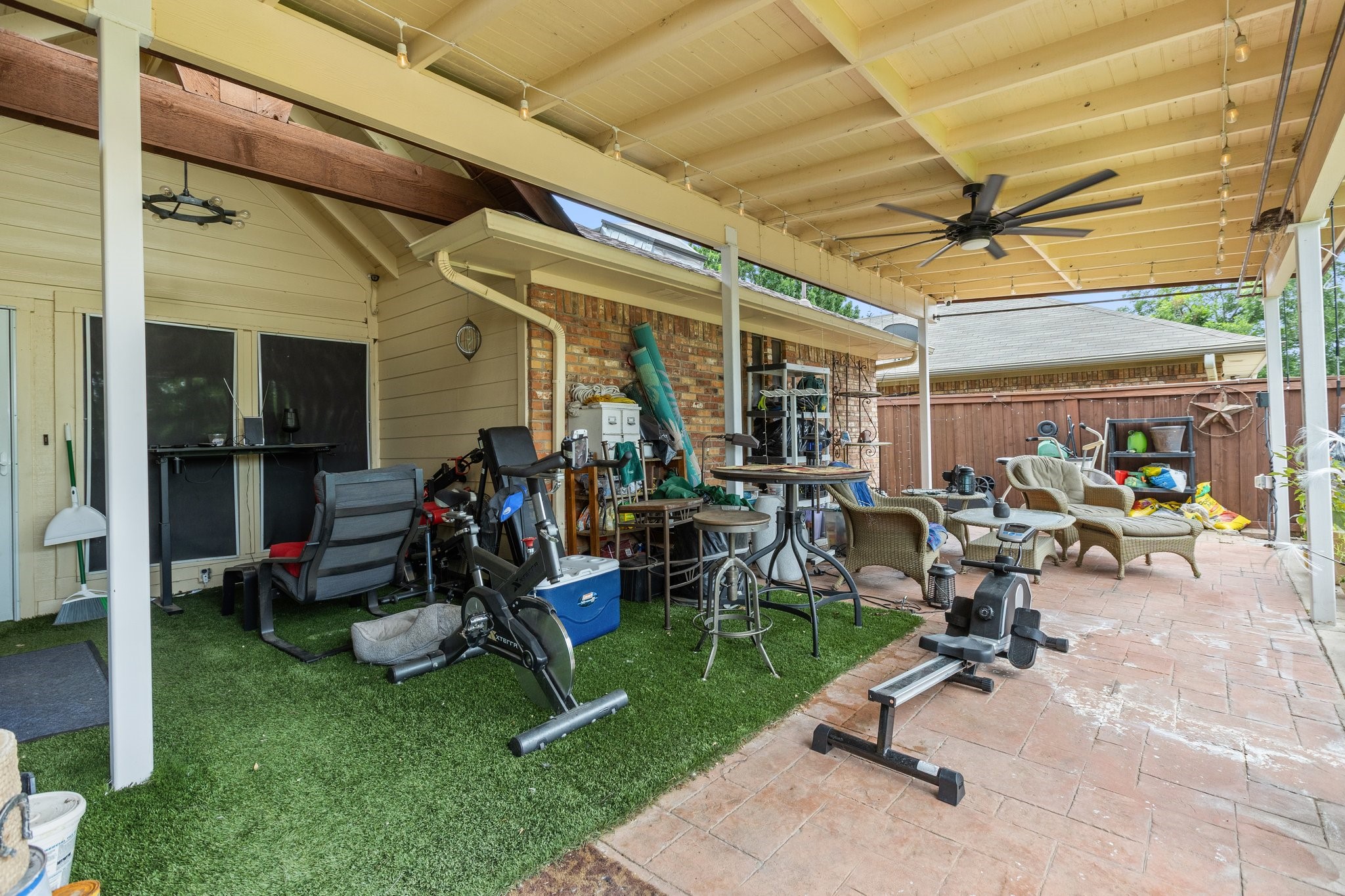 4525 Meadowview Drive