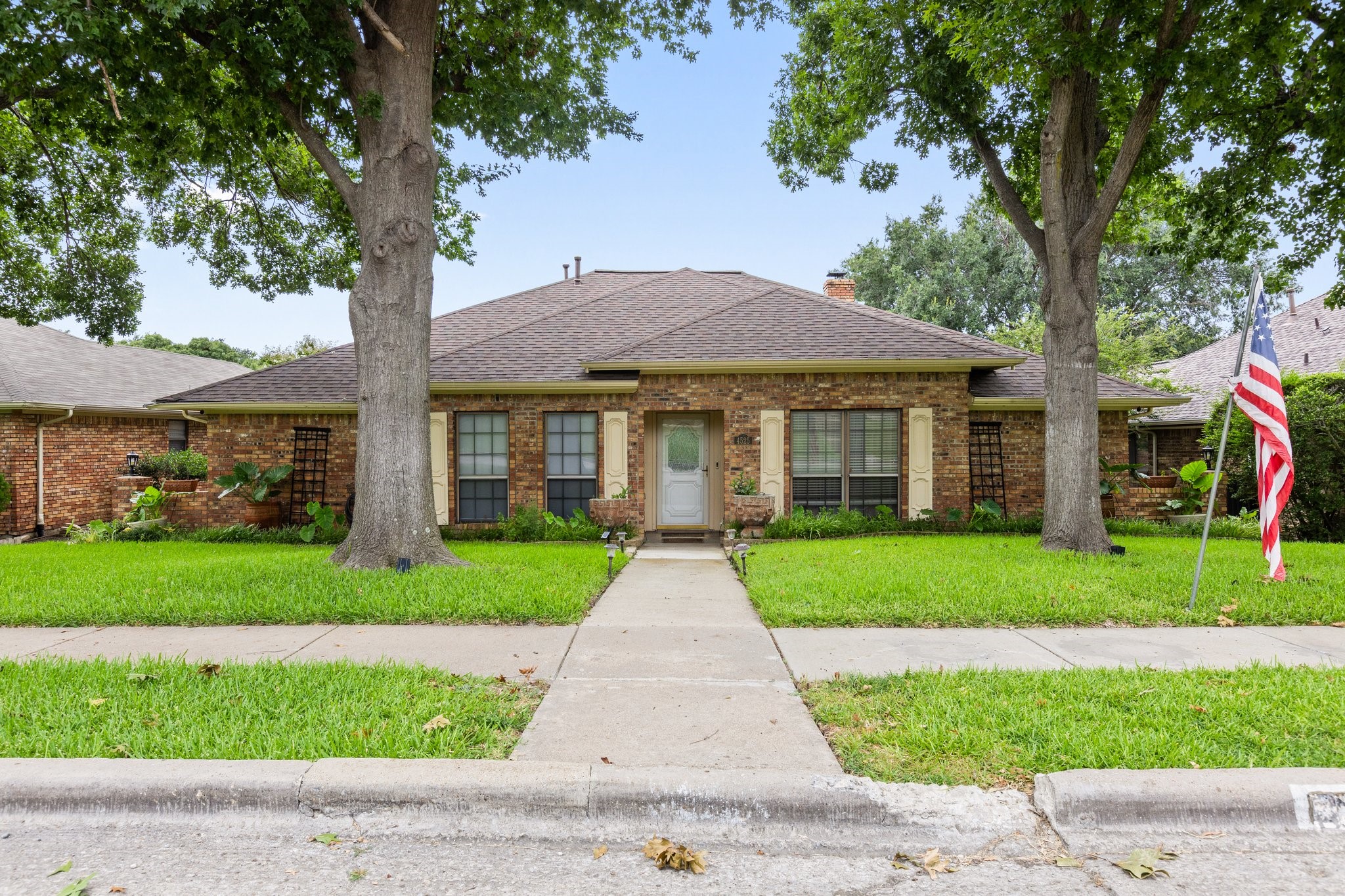 4525 Meadowview Drive