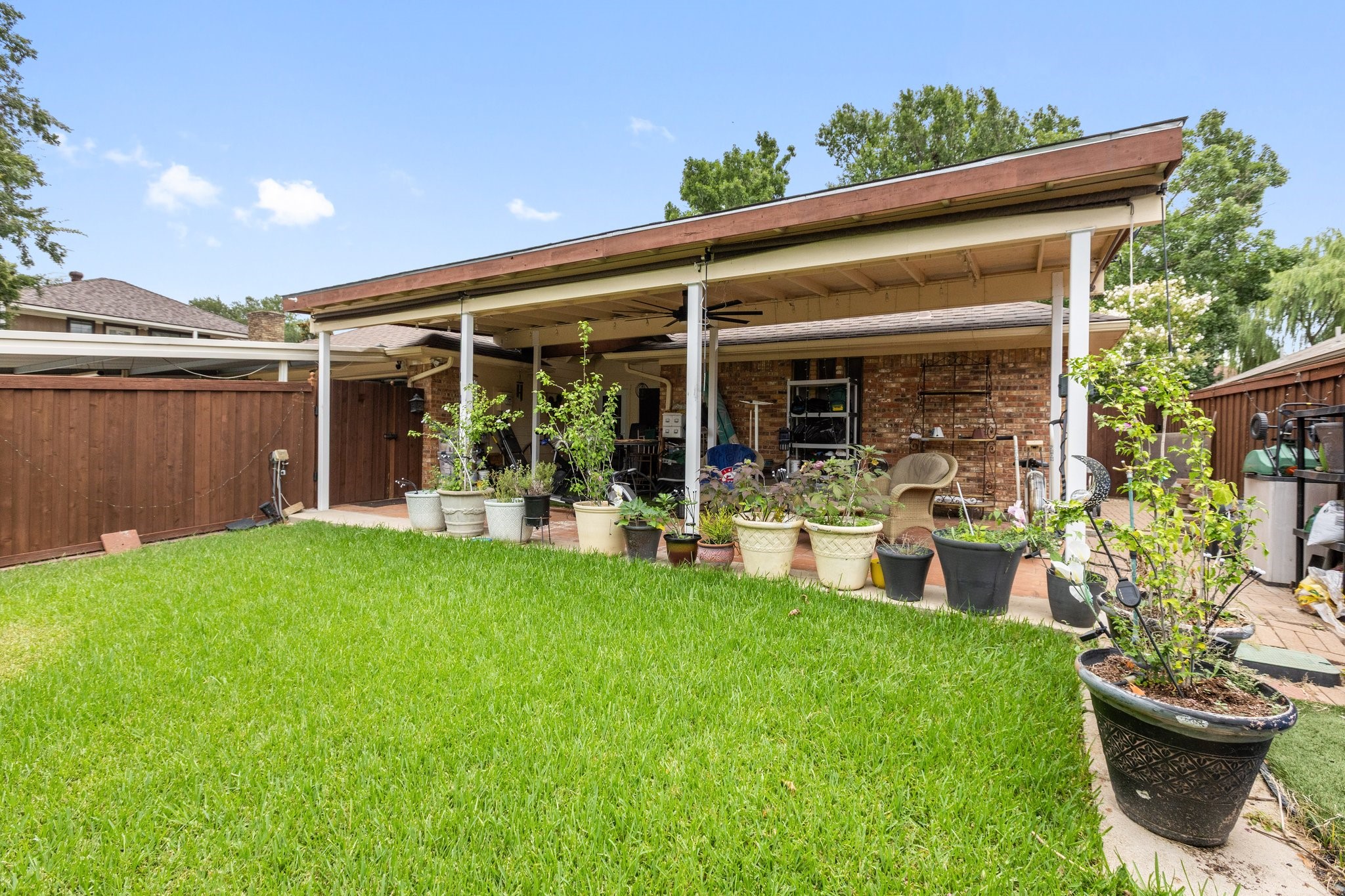 4525 Meadowview Drive