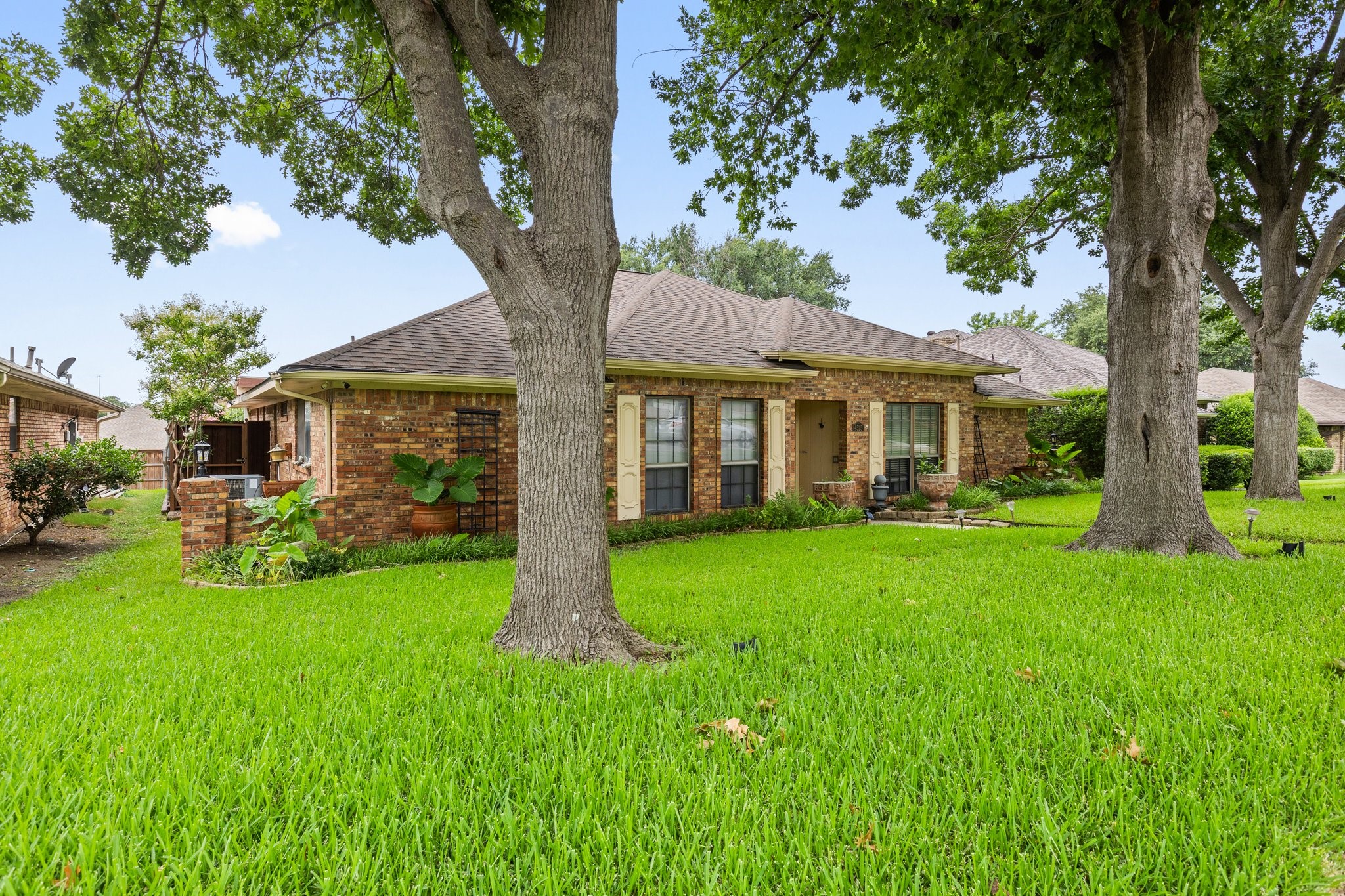 4525 Meadowview Drive