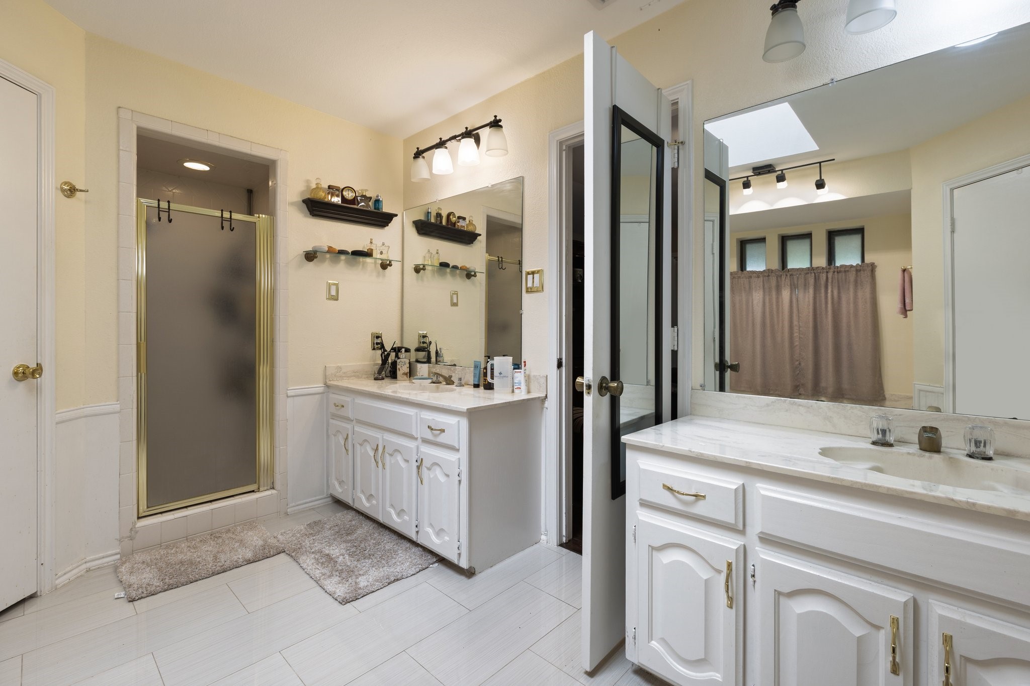 4525 Meadowview Drive