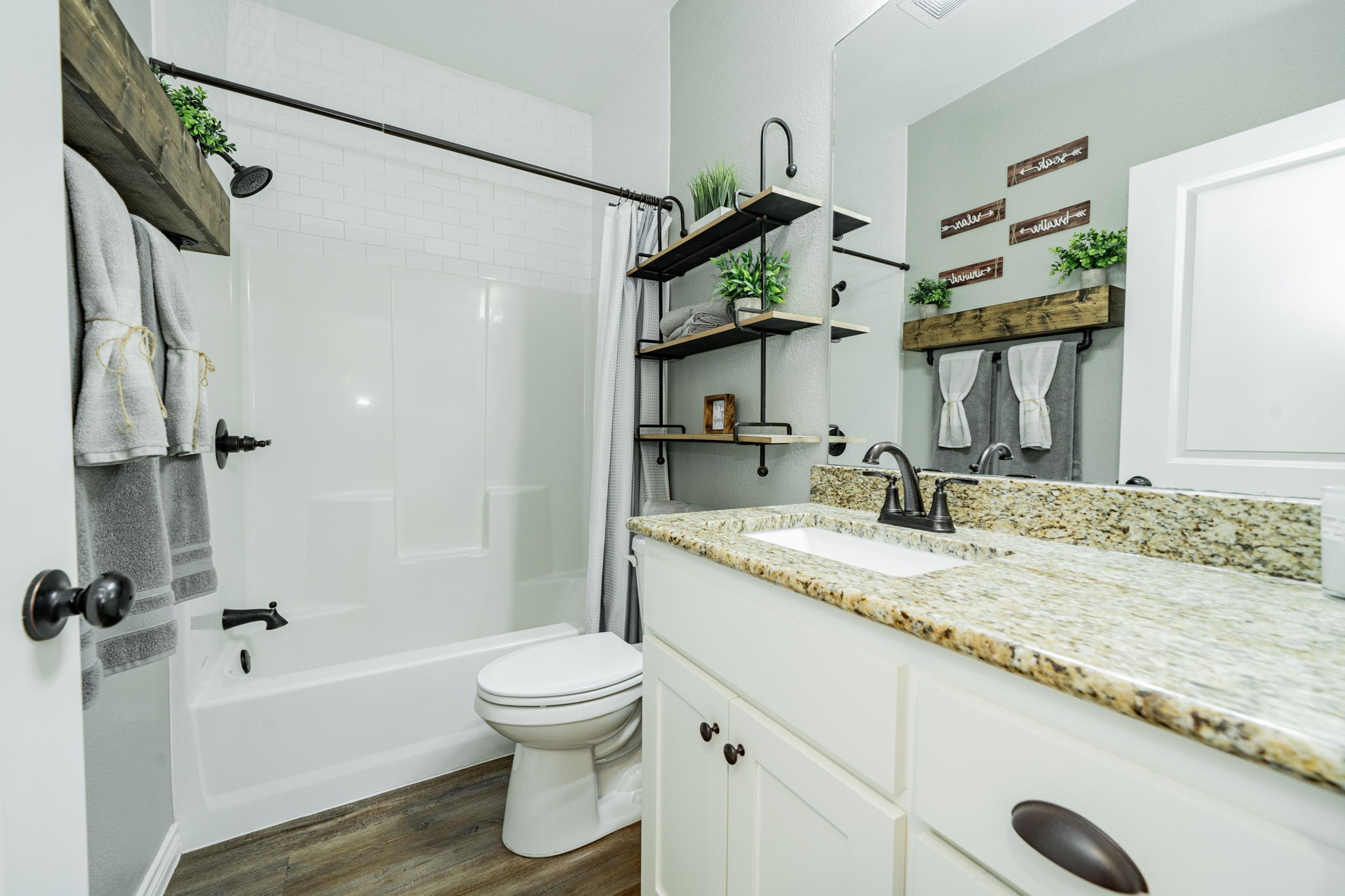 2901 Emma Lane