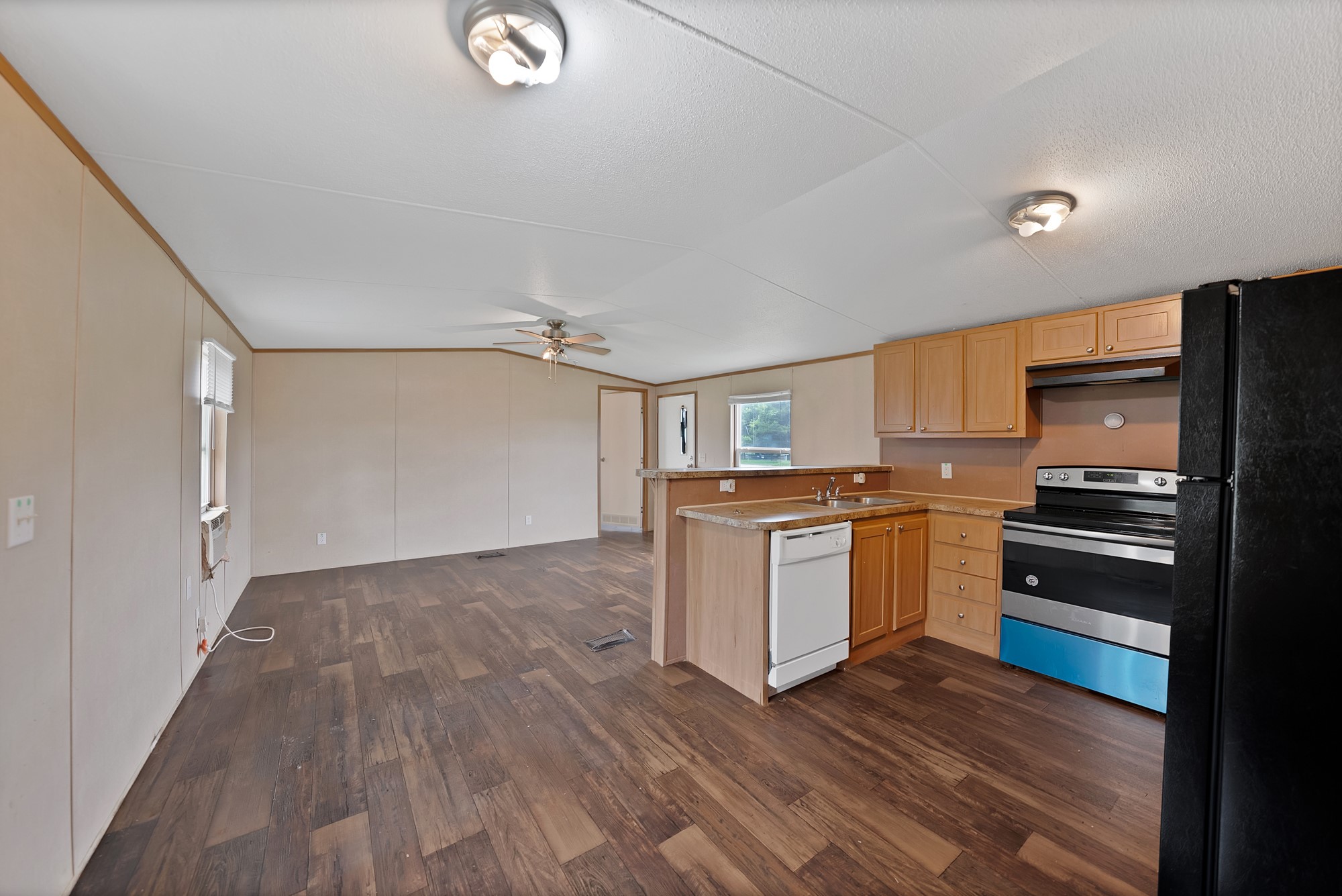 6571 Private Road 2270