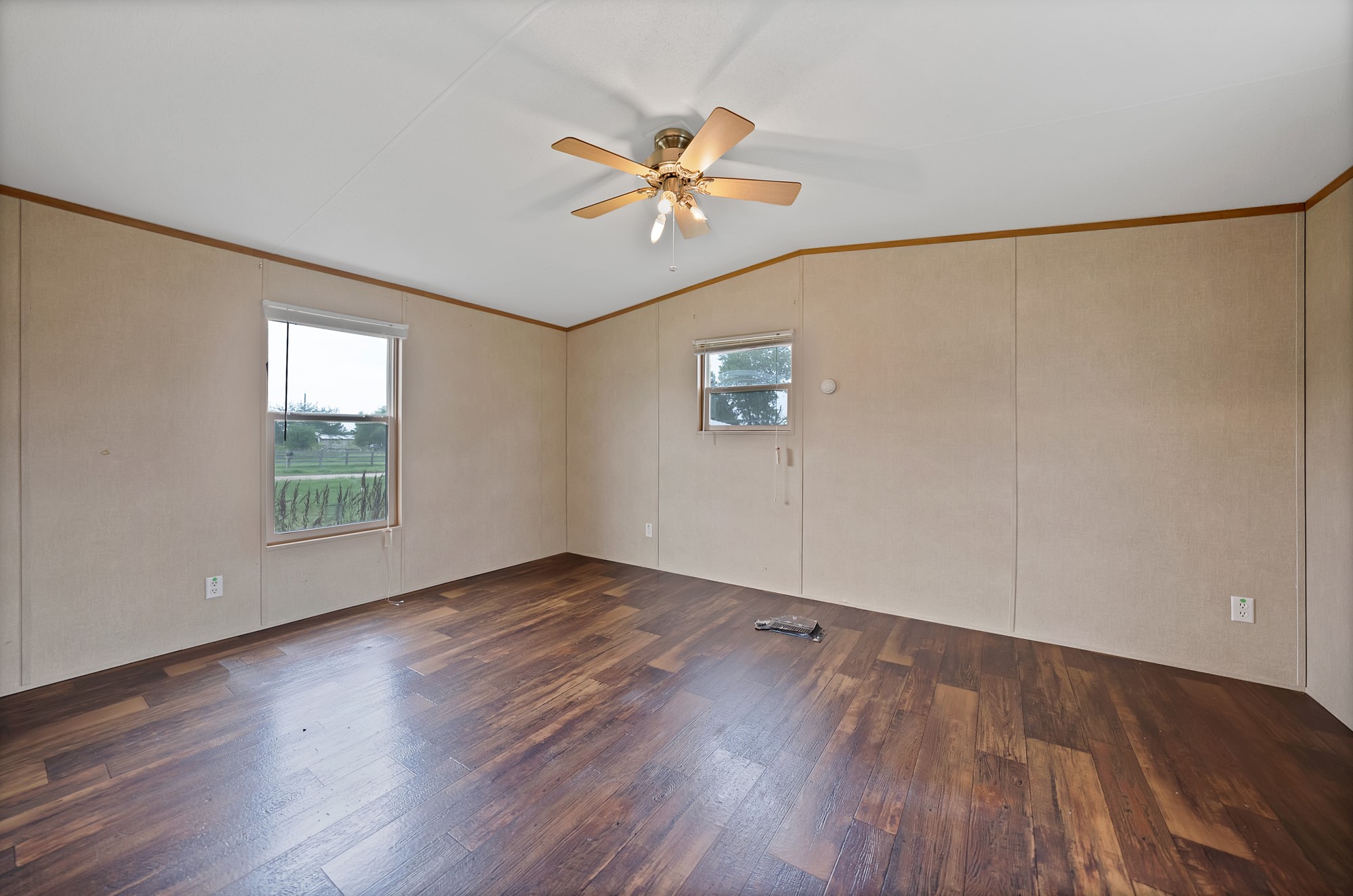 6571 Private Road 2270
