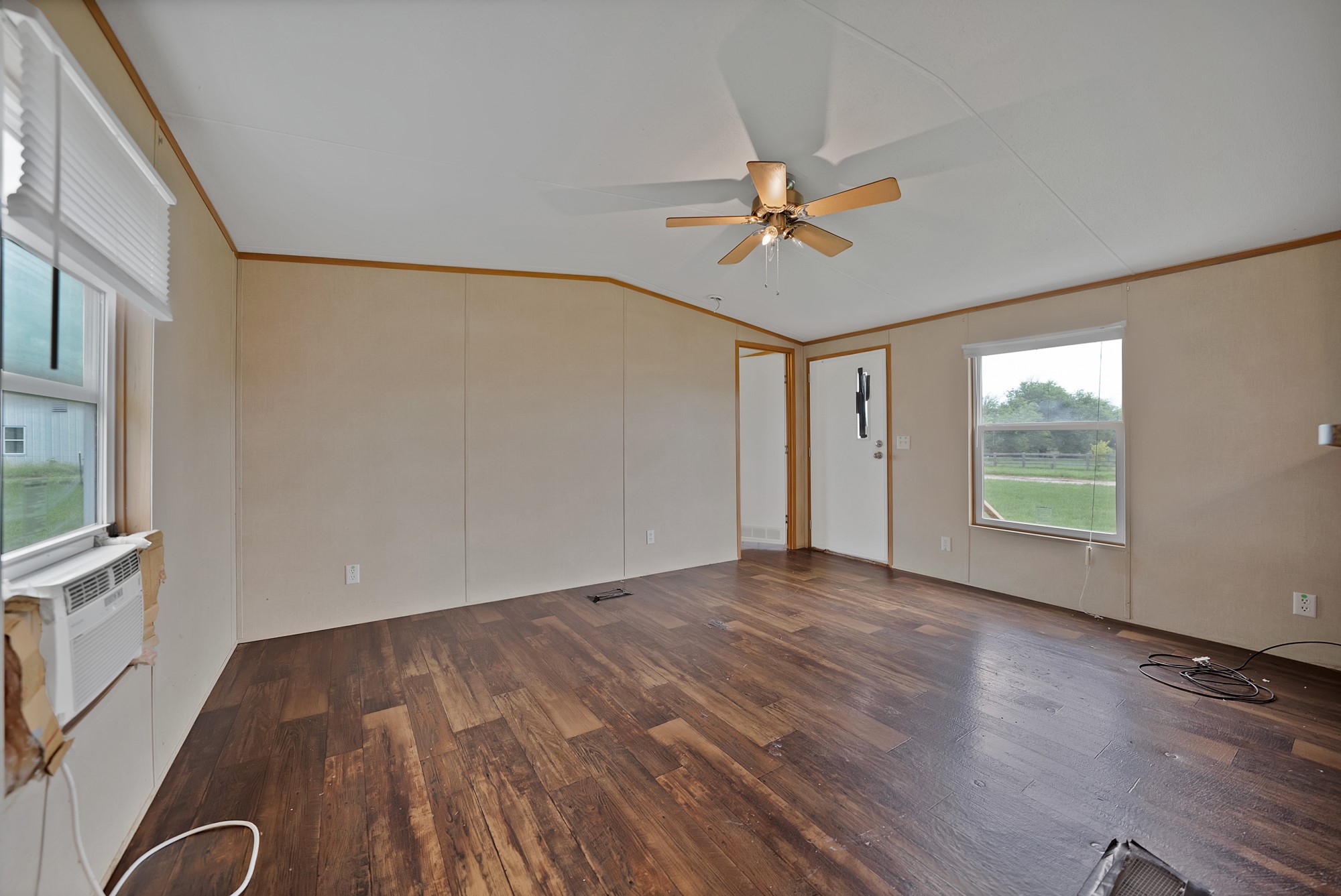 6571 Private Road 2270