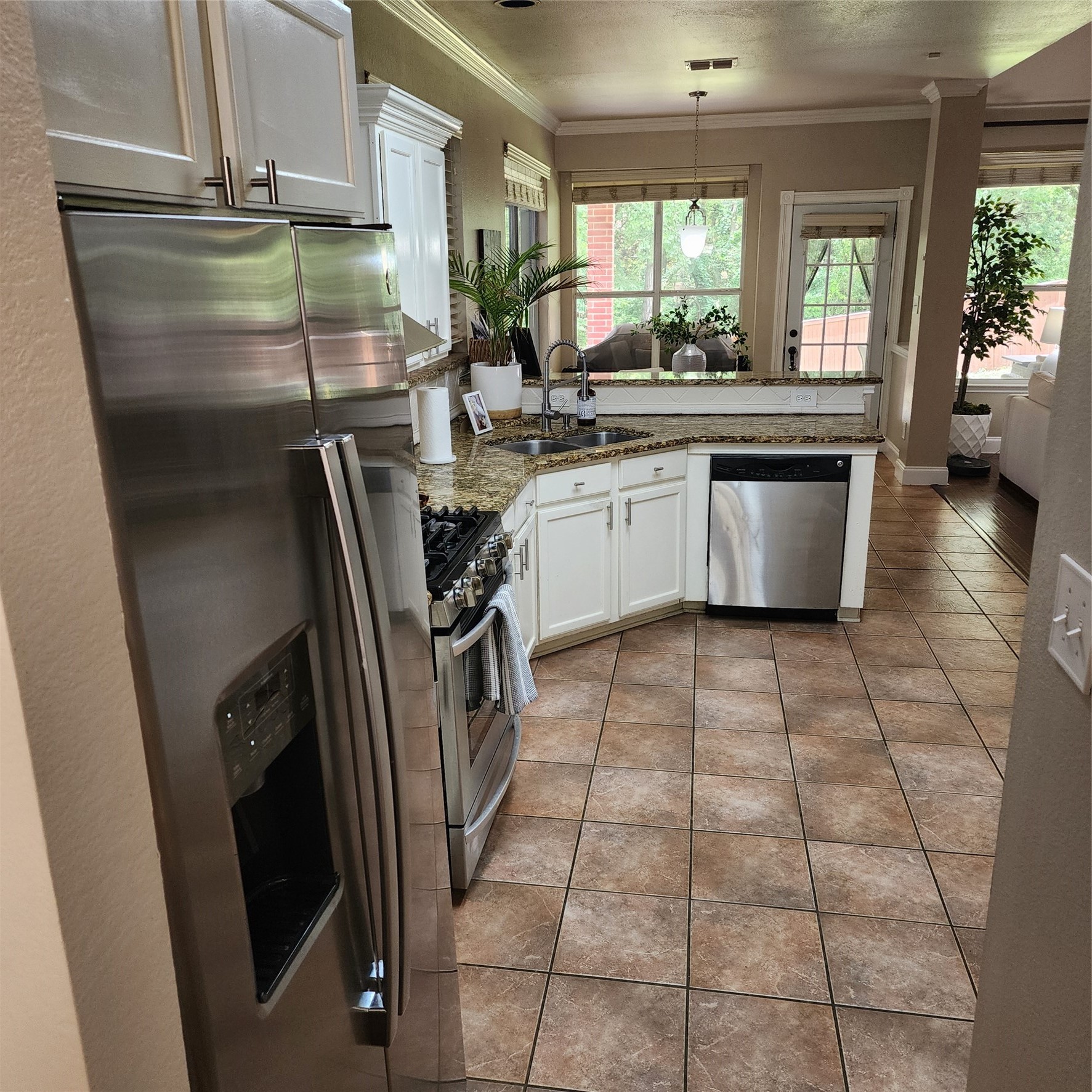 1104 Summerbrook Drive