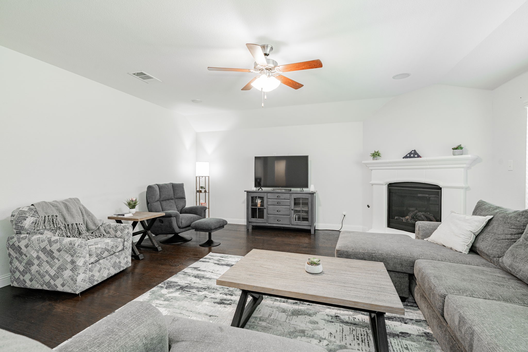 1406 San Bruno Court