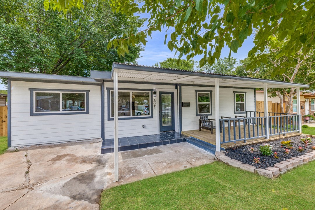 621 Seneca Drive