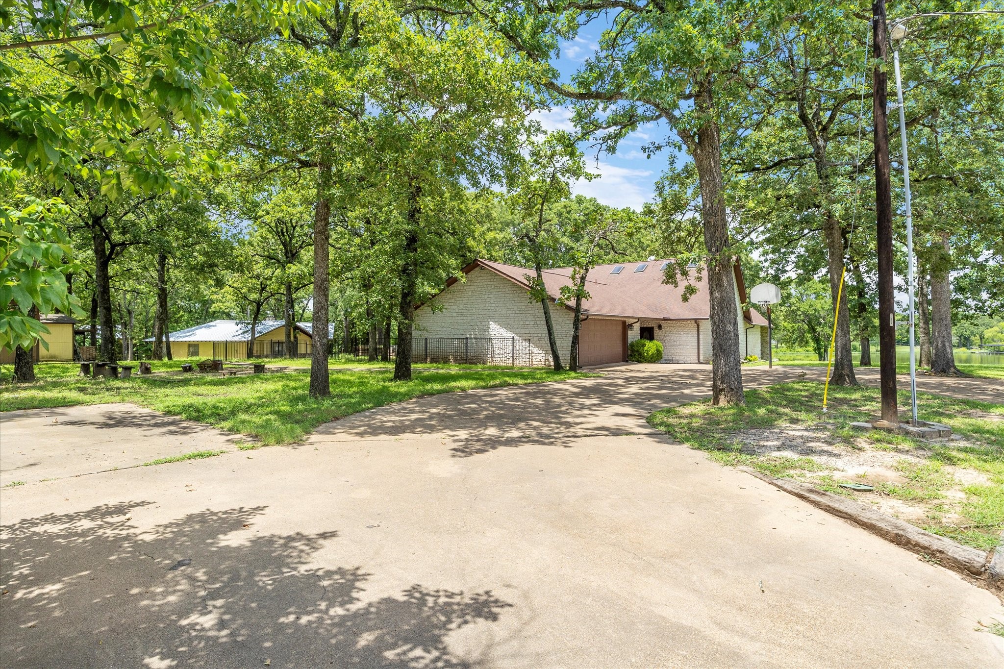 9580 Brockrim Lane