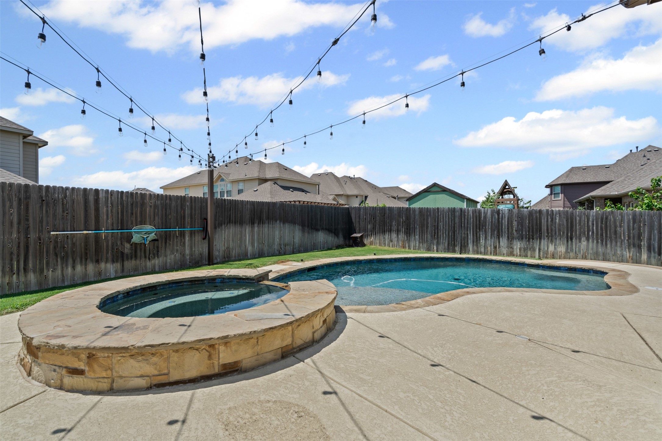 411 Caymus Street
