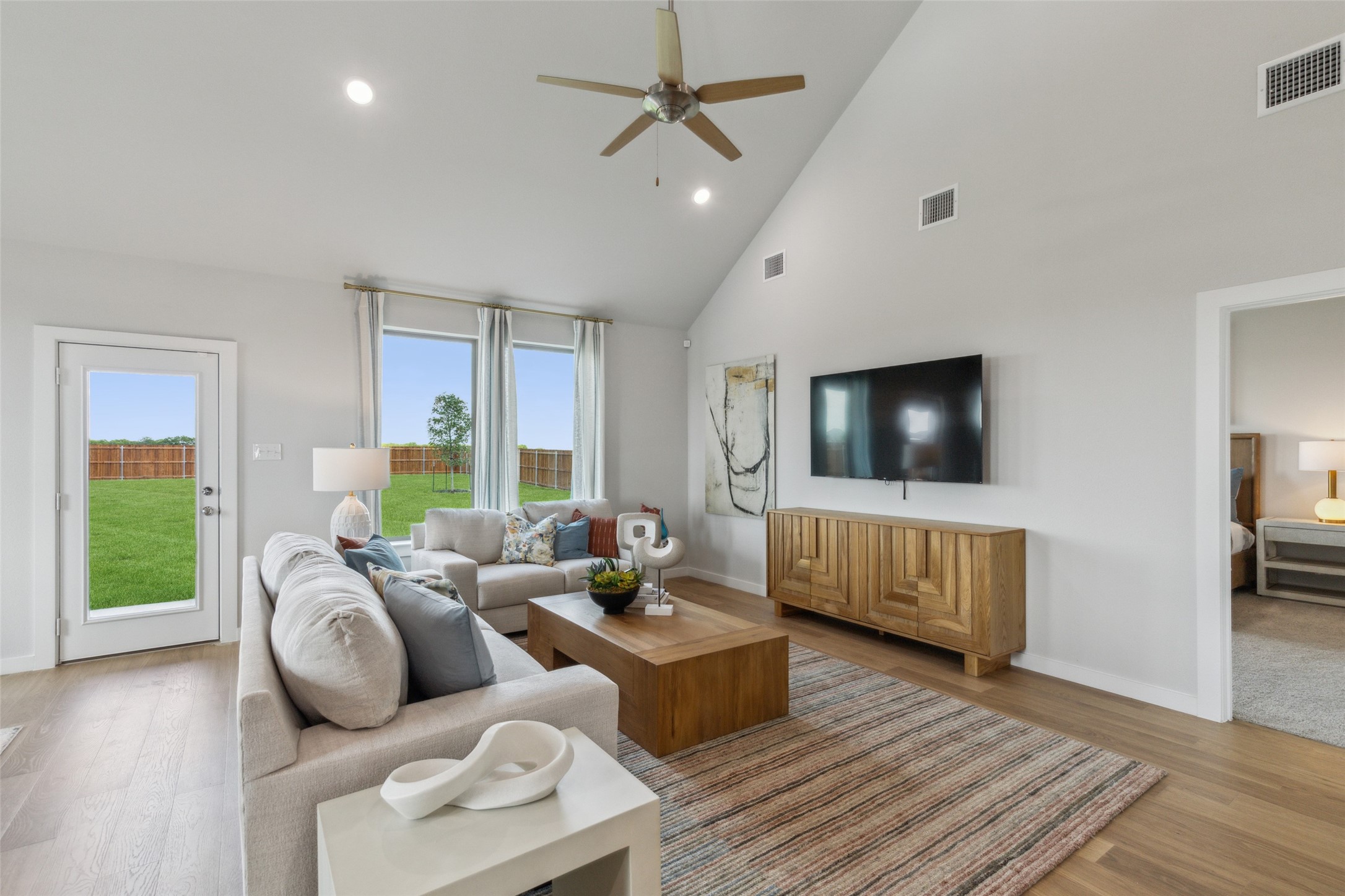 3903 Canyon Drive