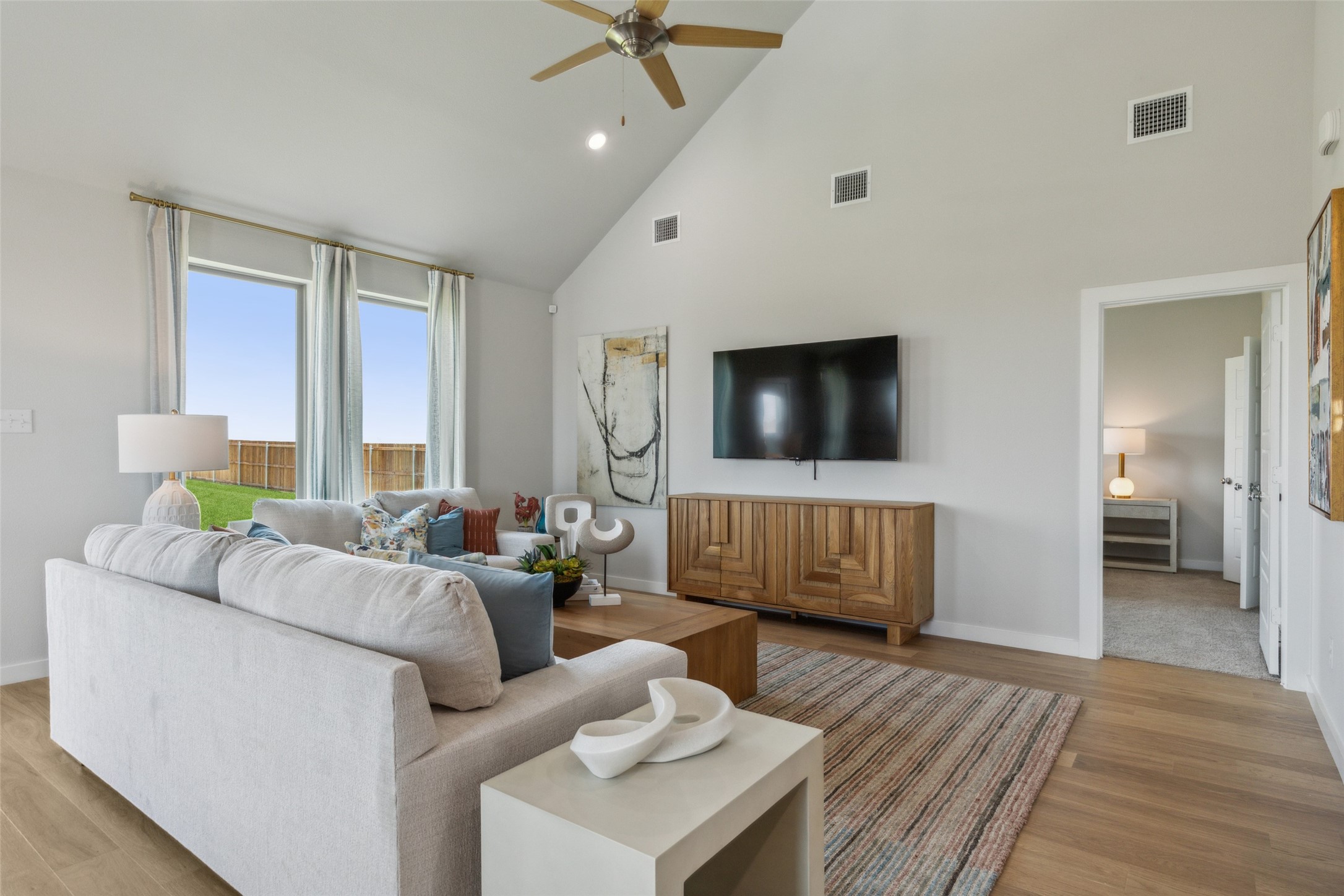 3903 Canyon Drive