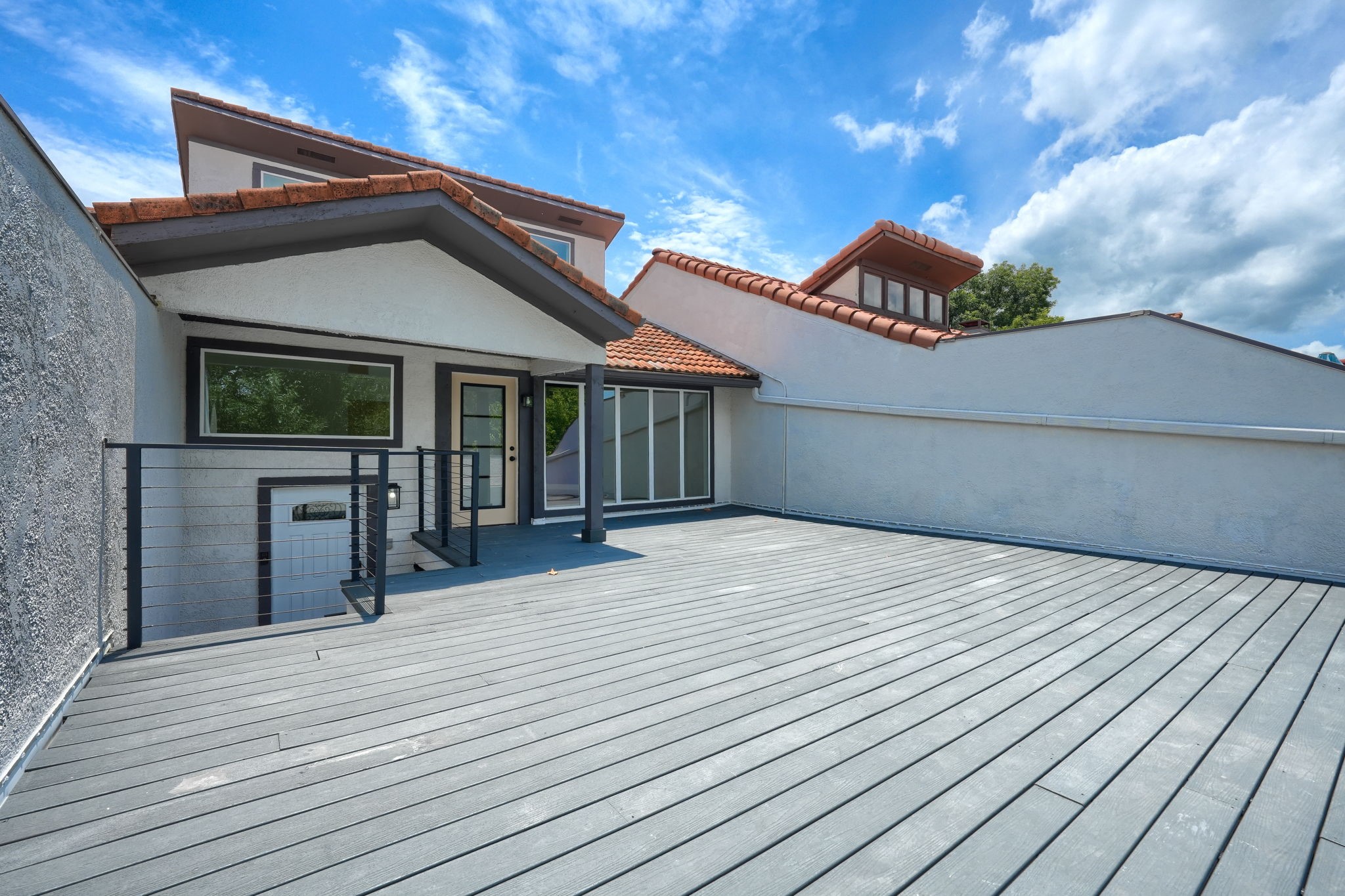 3019 Lakeside Drive